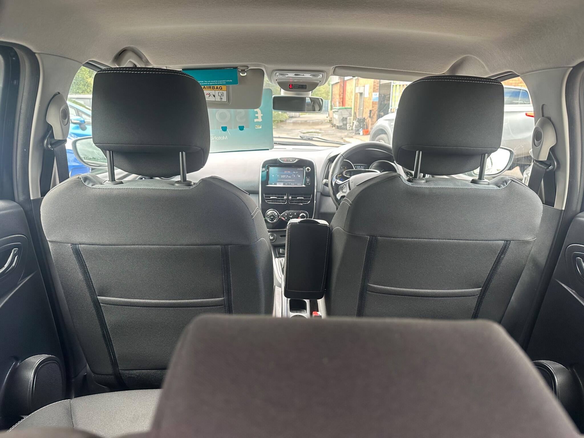 Renault Clio view 29