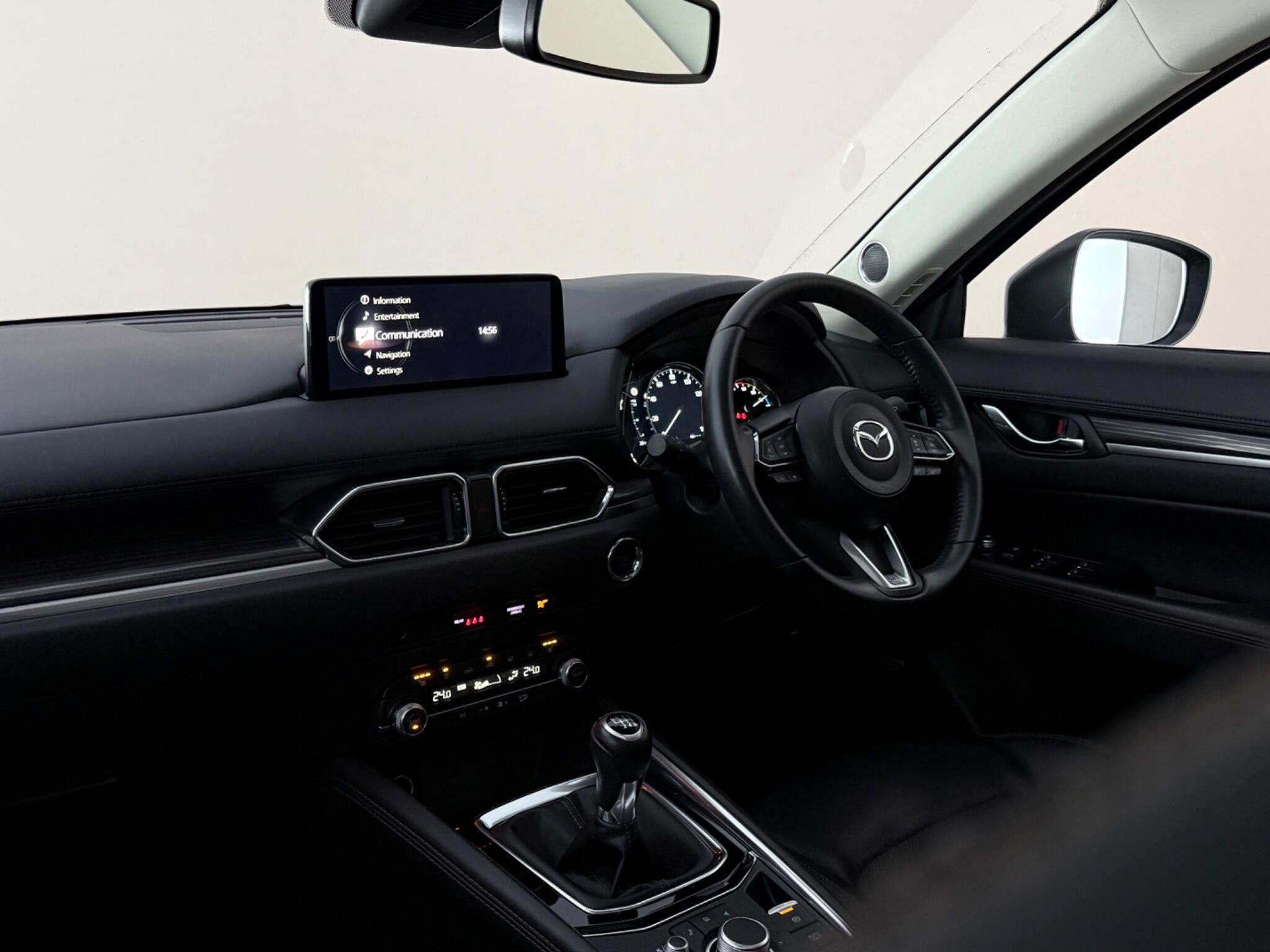 Mazda CX-5 view 4
