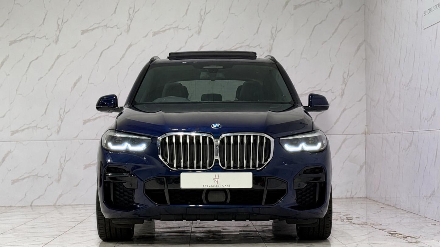 BMW X5 view 2
