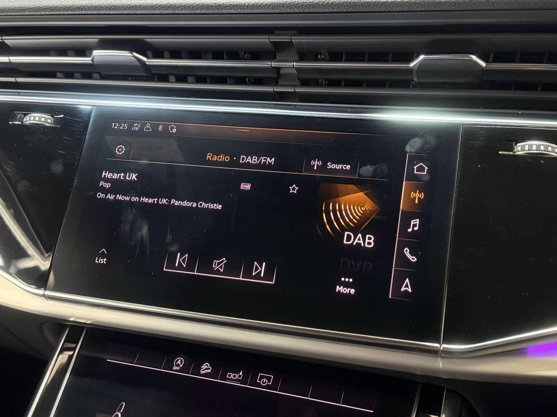 Audi SQ7 view 51