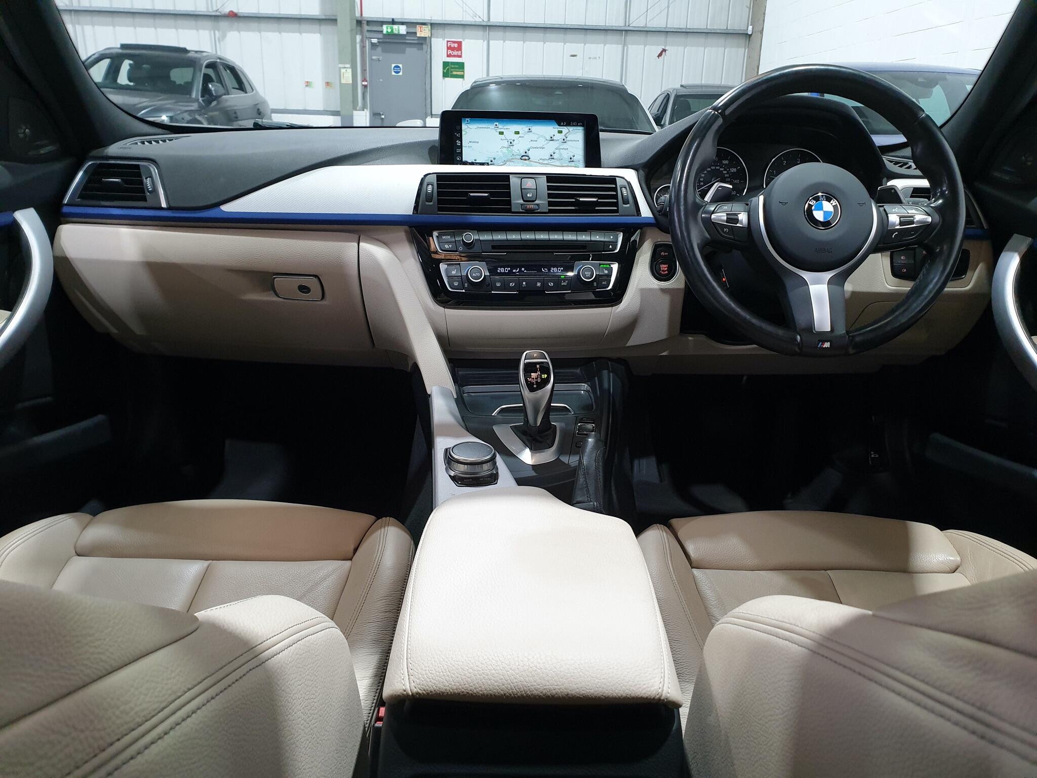 BMW 3 Series view 53