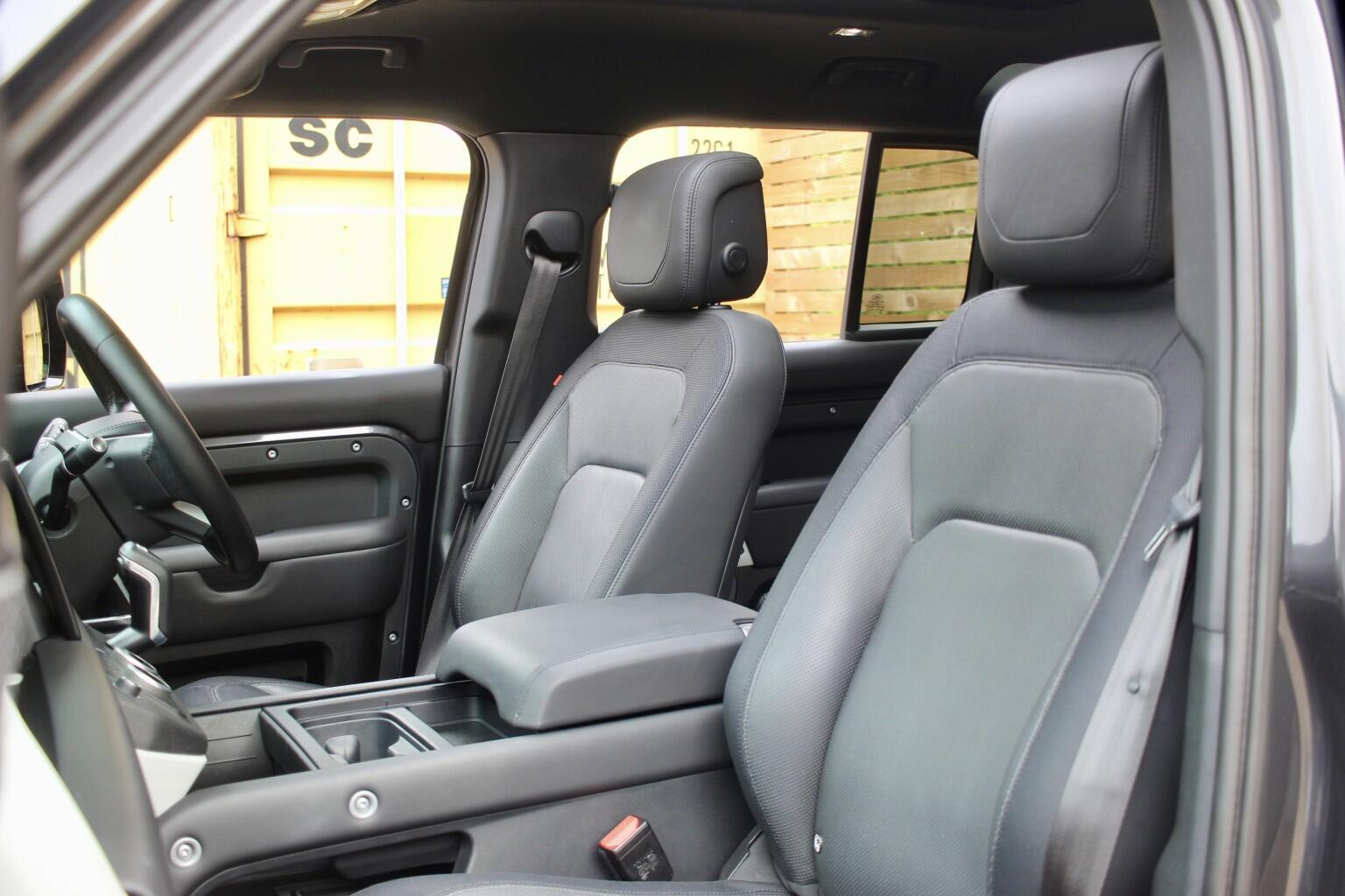 Land Rover Defender view 17