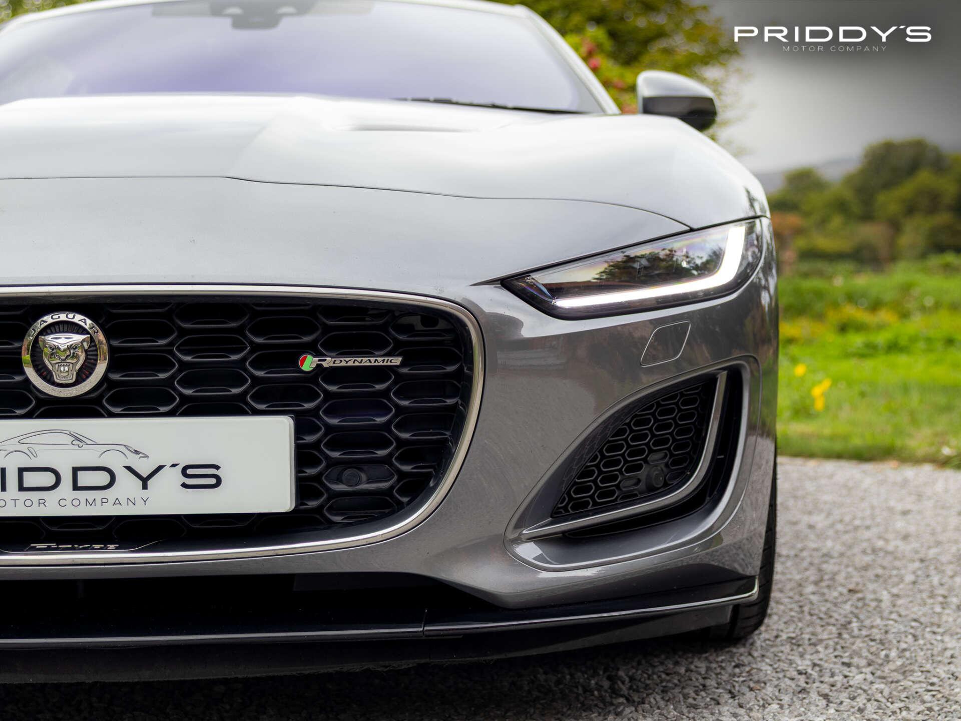 Jaguar F-Type view 40