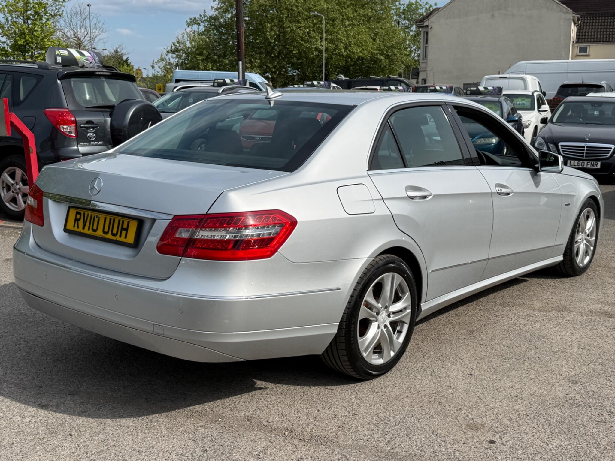 Mercedes-Benz E Class - Image 18