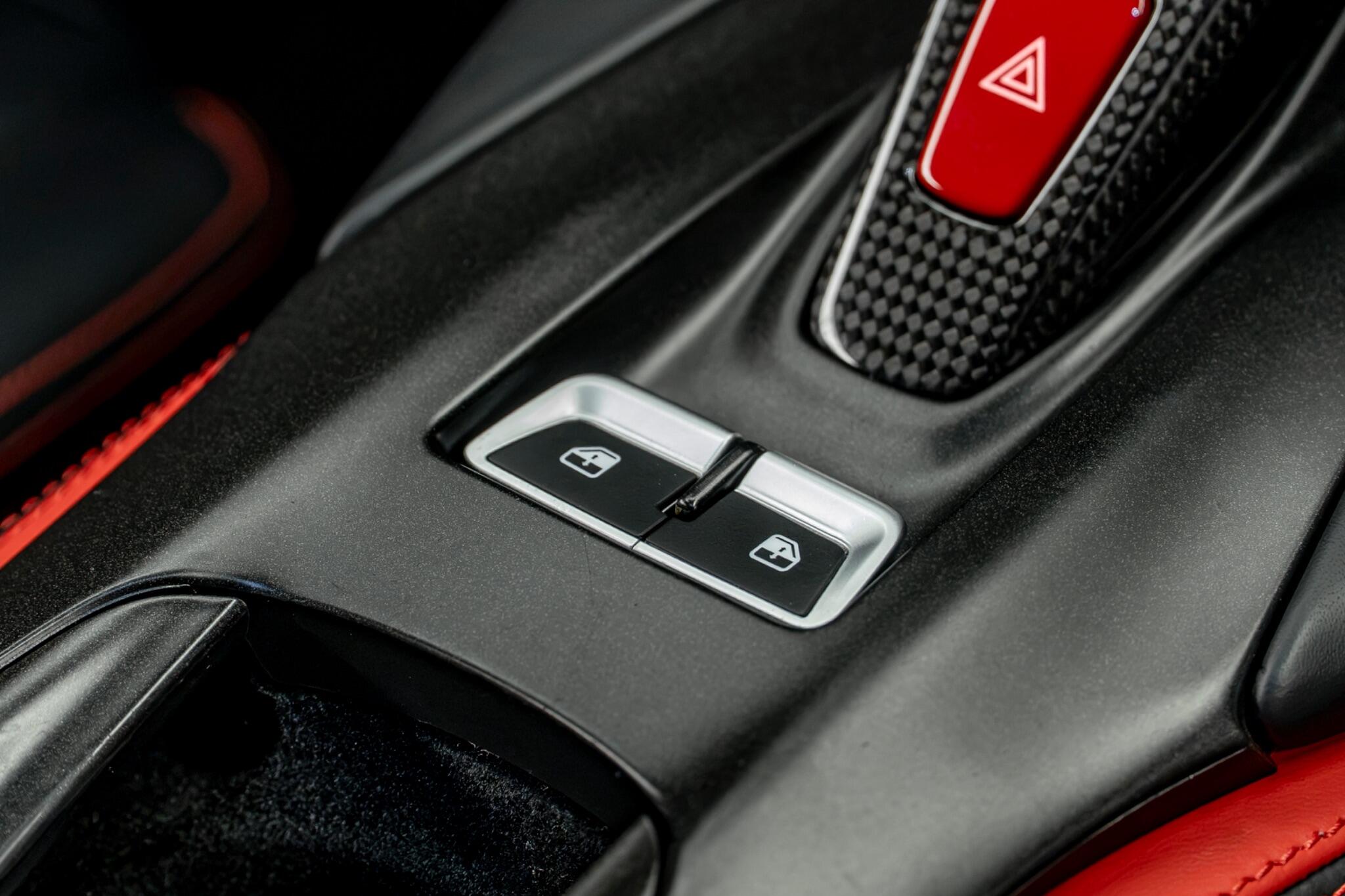 Ferrari 812 view 31