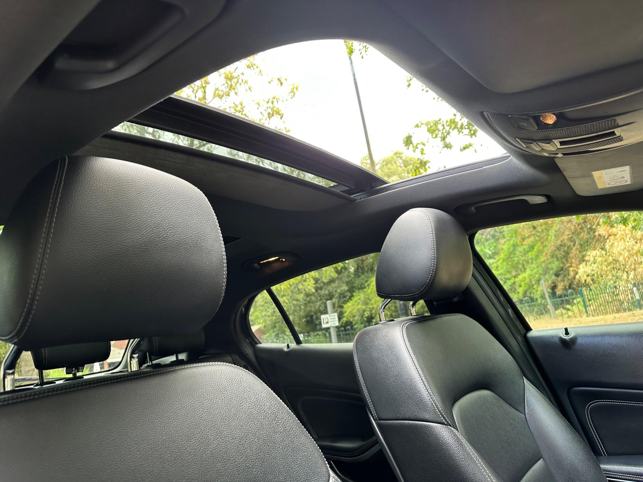Mercedes-Benz Gla view 18