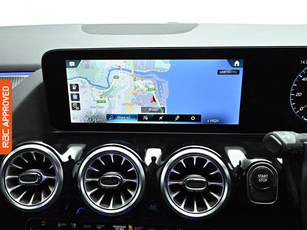 Mercedes-Benz EQA view 3