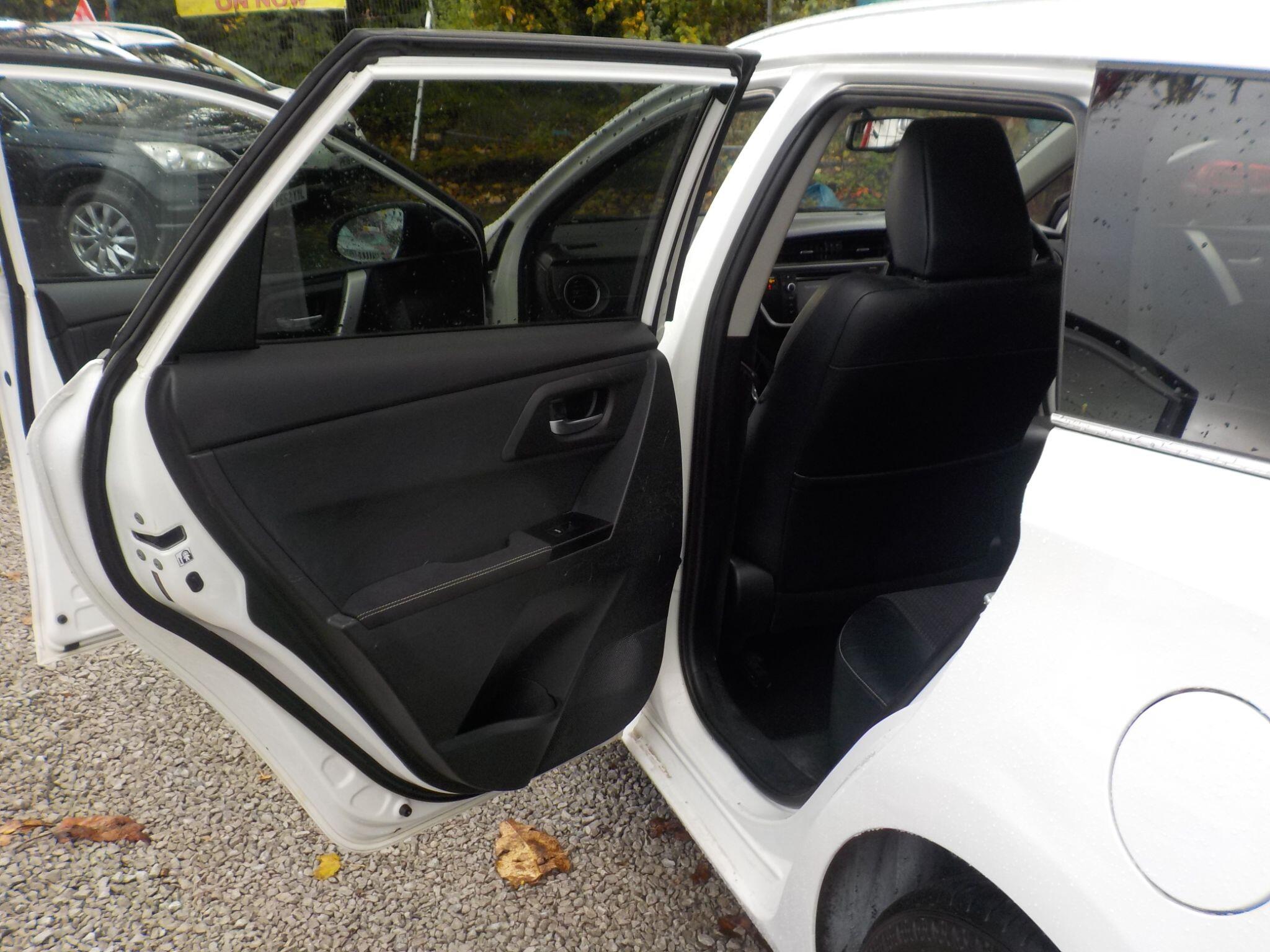 Toyota Auris 1.6 V-Matic Excel Touring Sports Euro 5 5dr