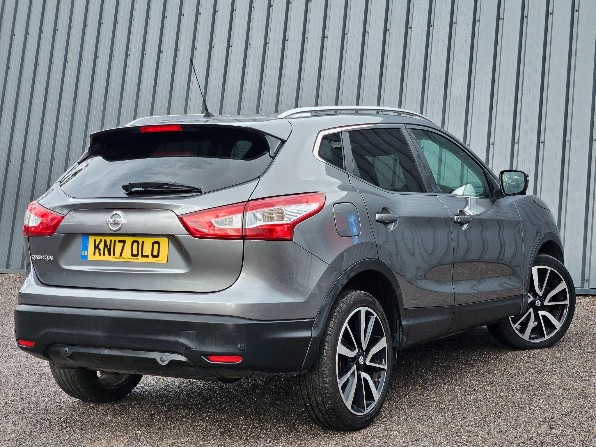 2017 Nissan Qashqai image 12