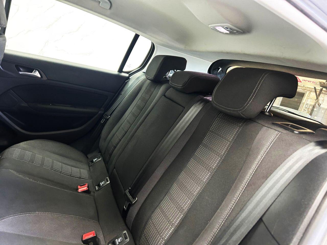 Peugeot 308 view 20