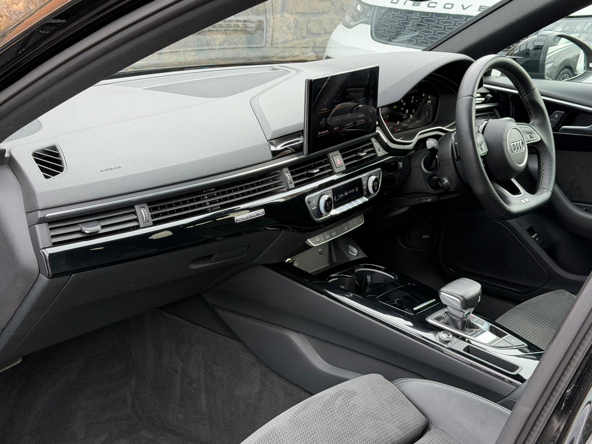 Audi A4 view 13