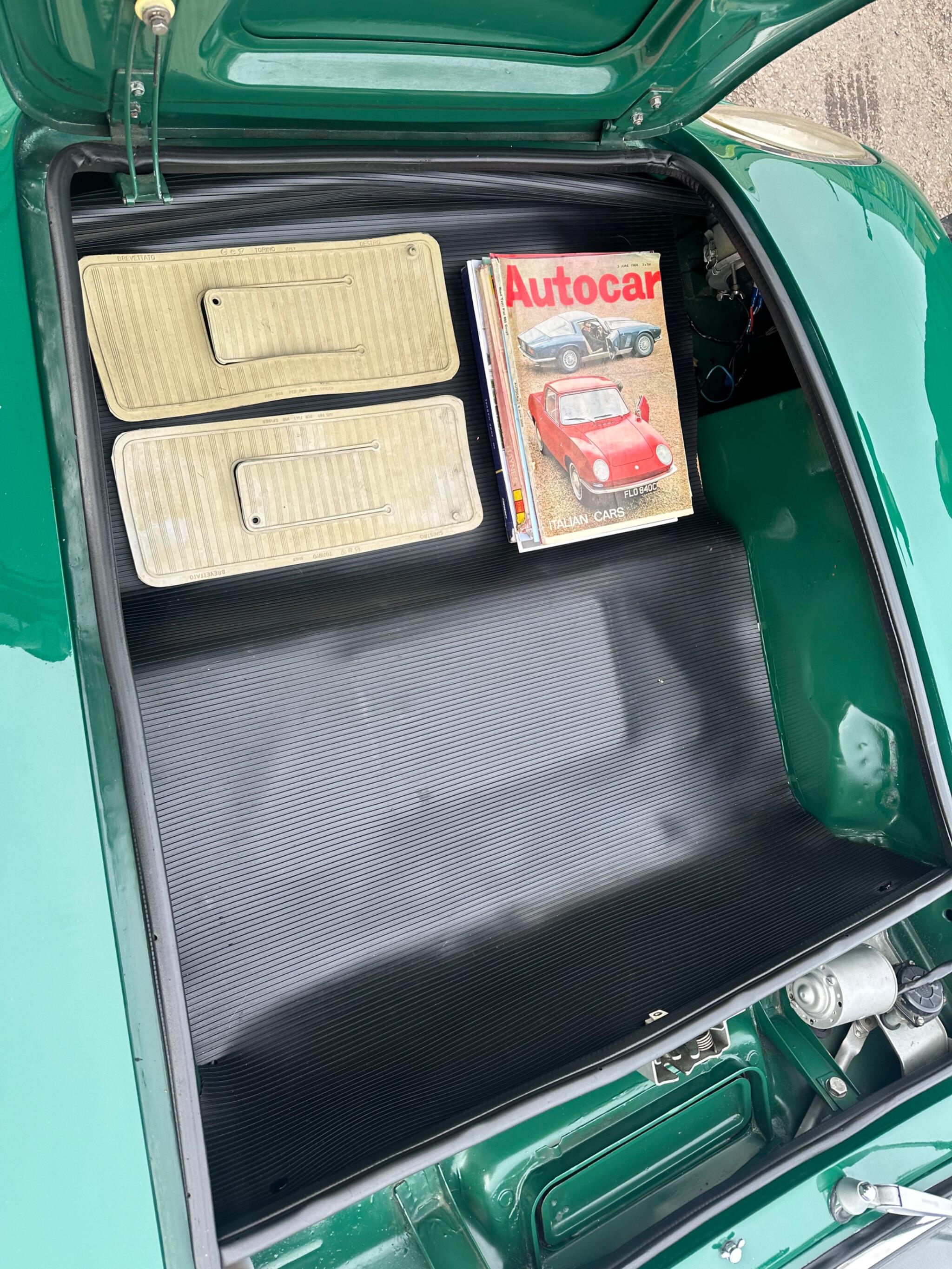 Fiat 850 view 38