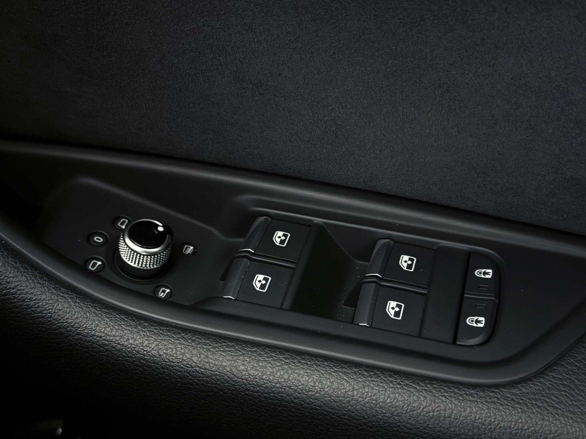 Audi A4 view 21