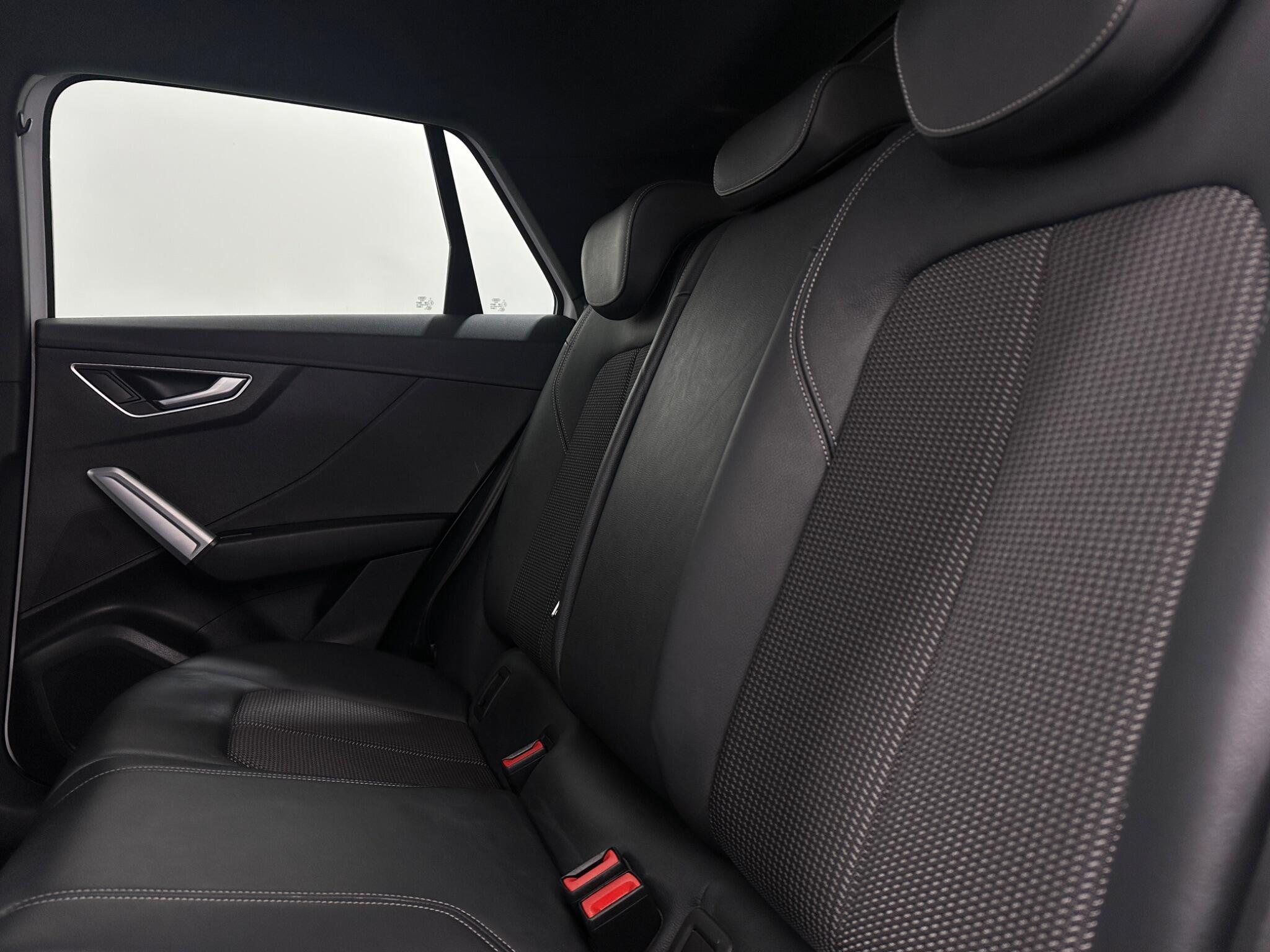 Audi Q2 view 36