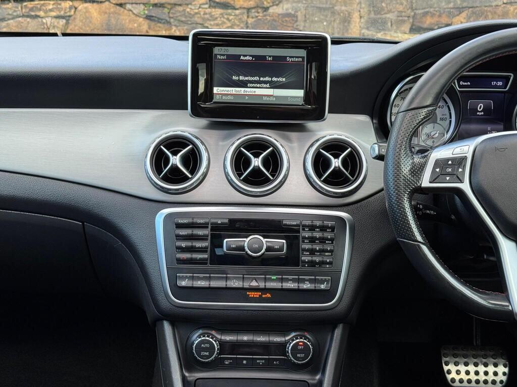 Mercedes-Benz Gla view 29