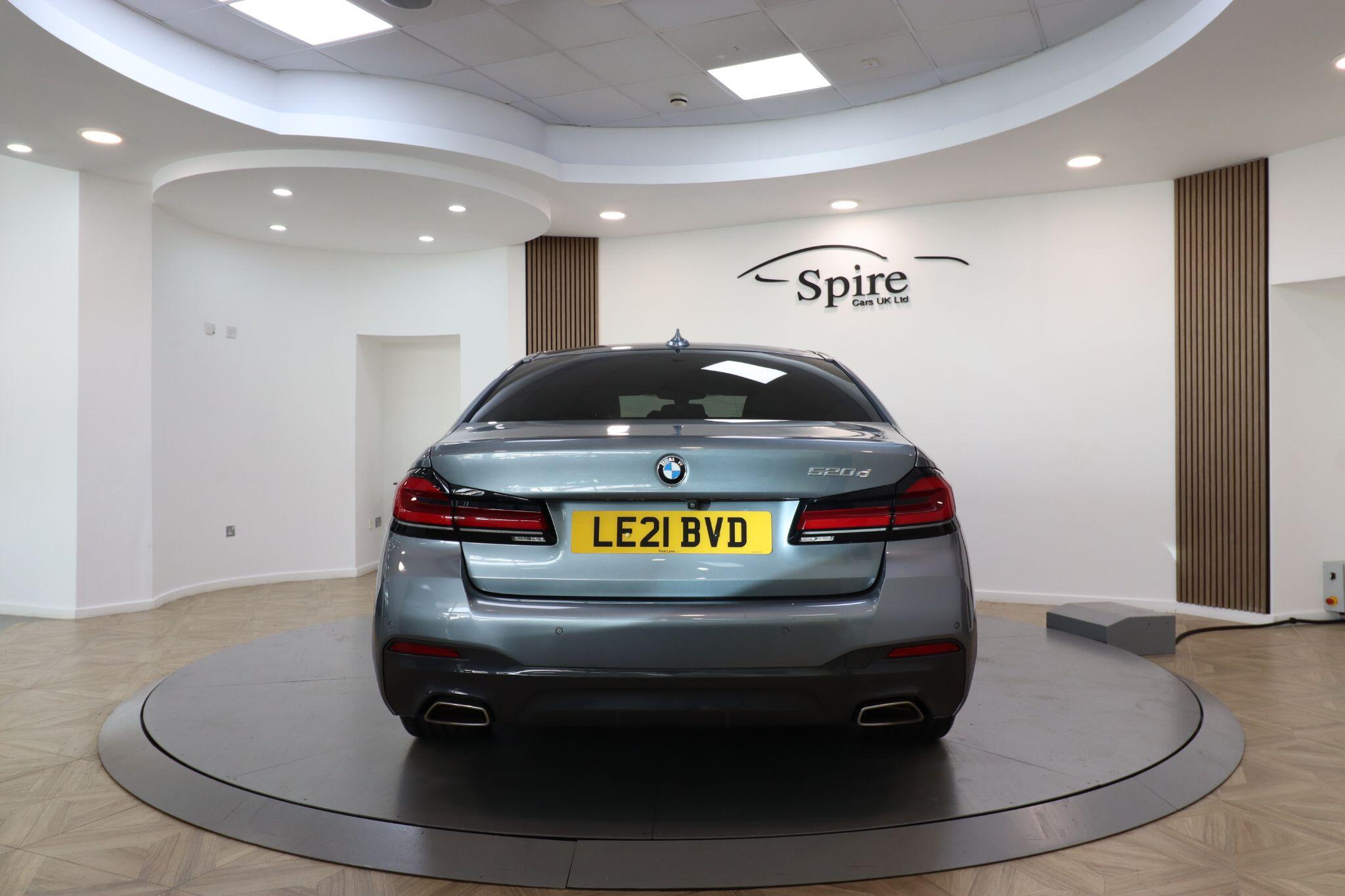 BMW 5 Series view 7