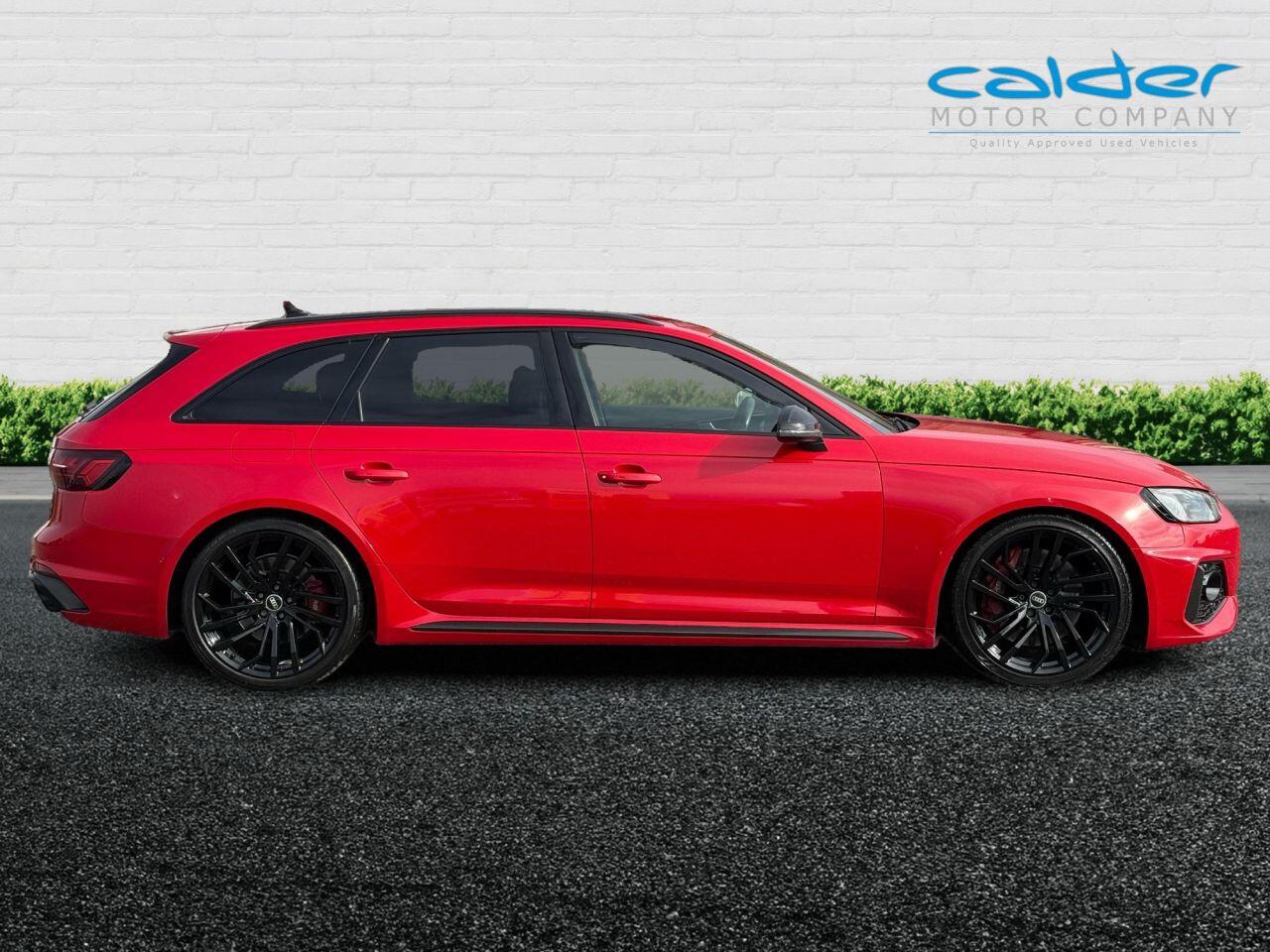 Audi RS4 view 23