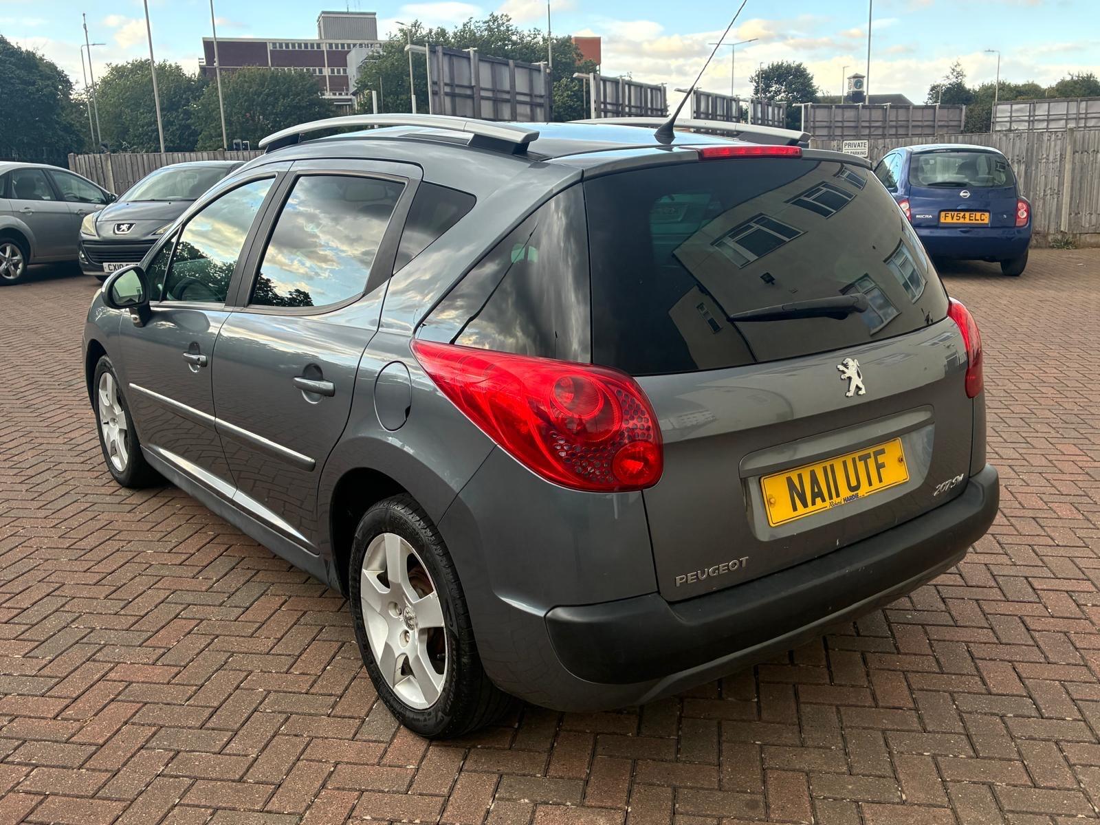 Peugeot 207 view 10