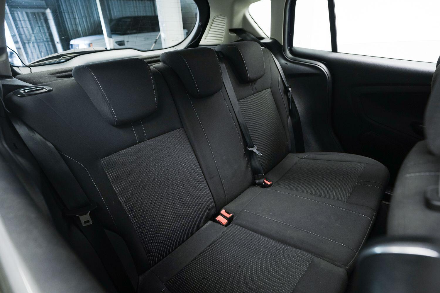 Ford B-Max view 11