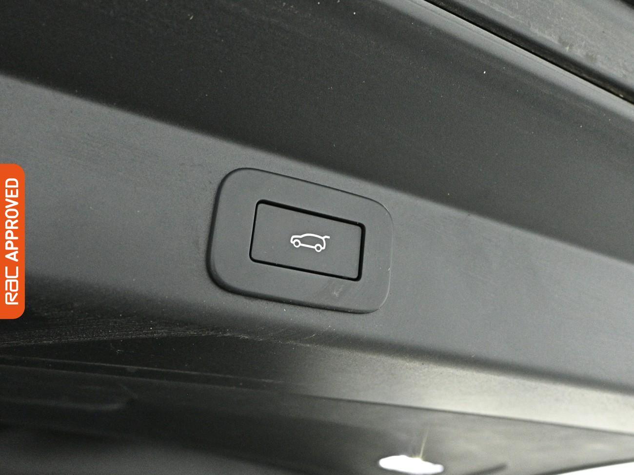 Land Rover Range Rover Sport view 29