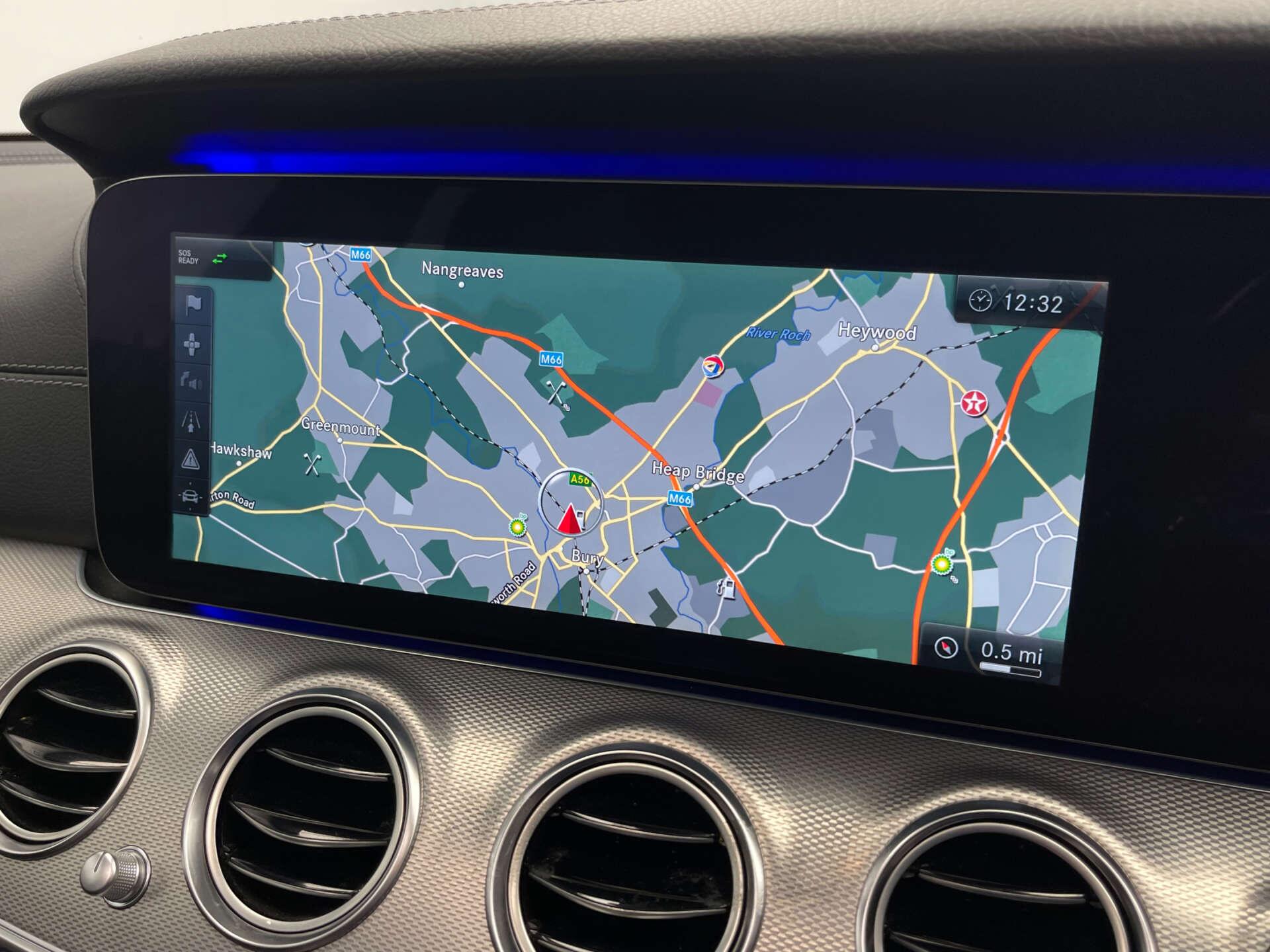 Mercedes-Benz E Class view 18