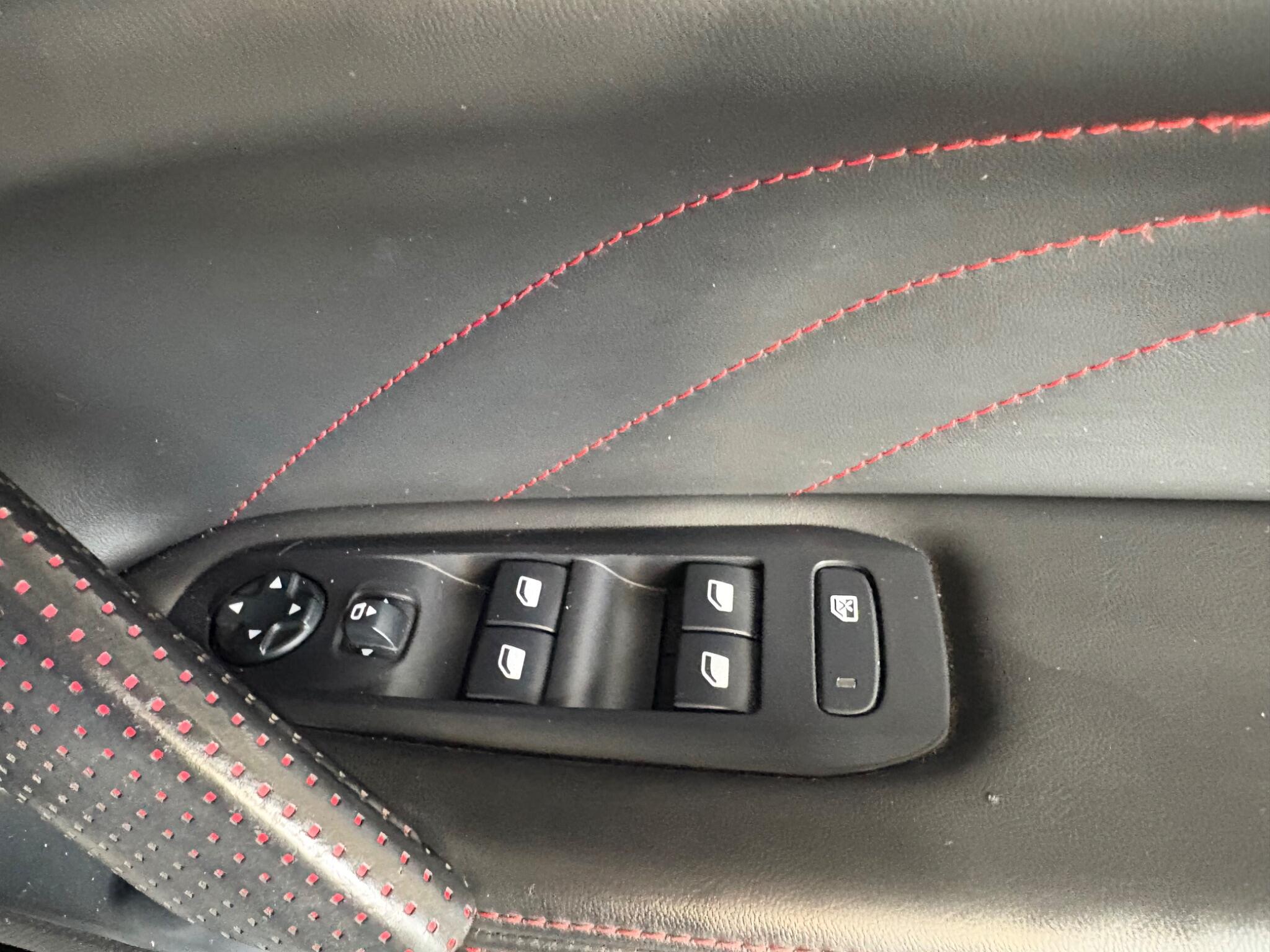 Peugeot 308 view 21