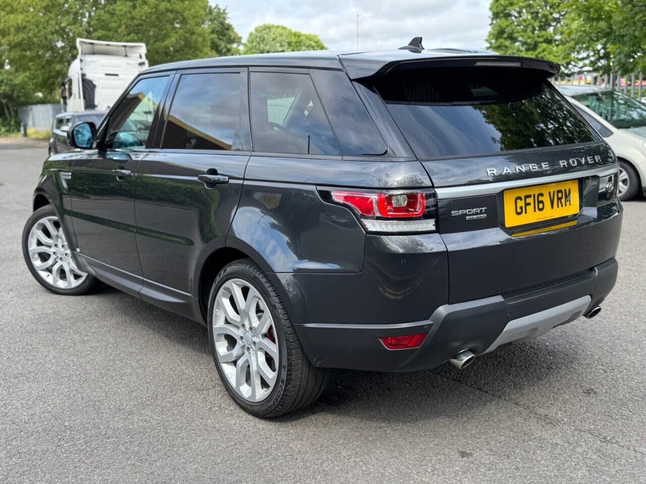 Land Rover Range Rover Sport view 4