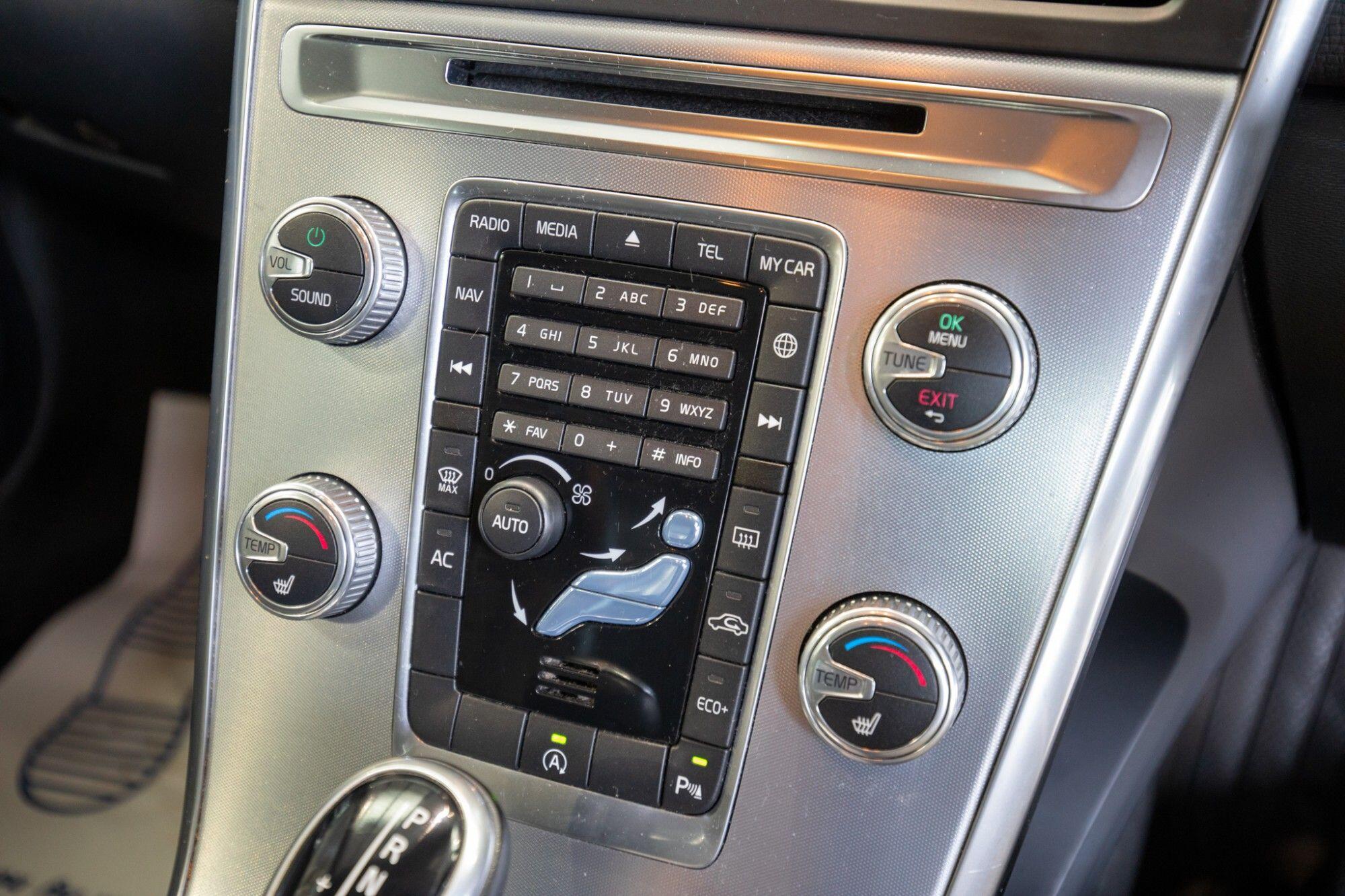 Volvo XC60 view 23
