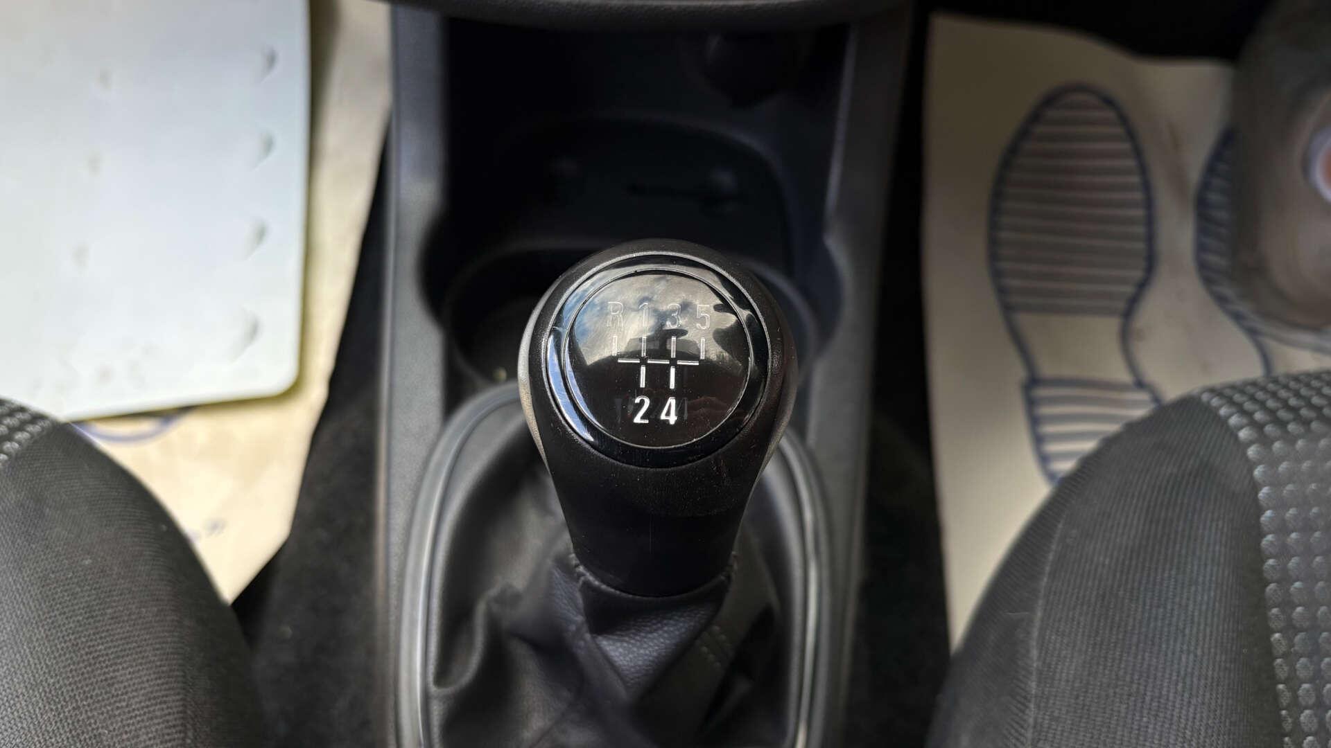 Vauxhall Corsa view 25