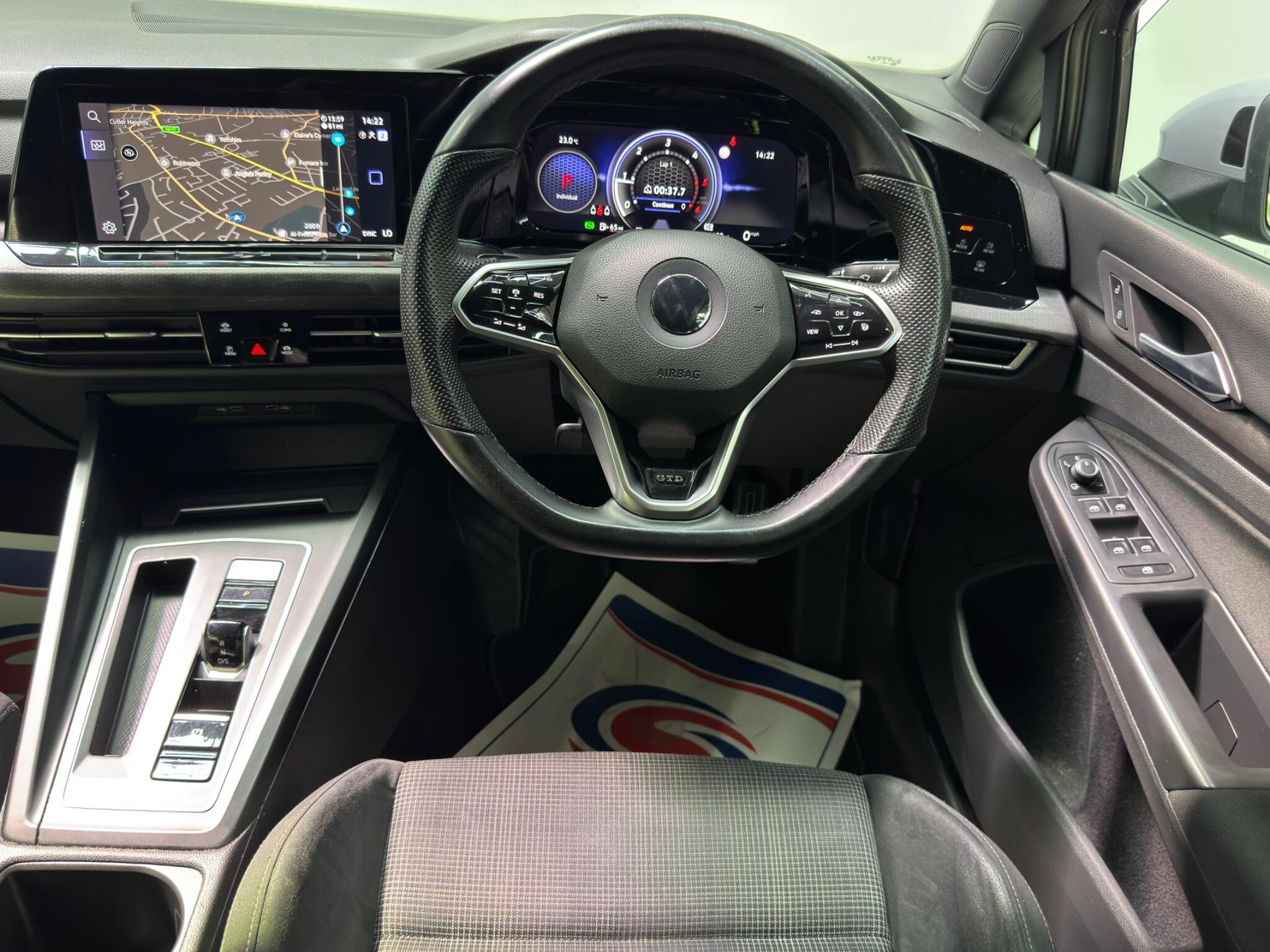 Volkswagen Golf view 5