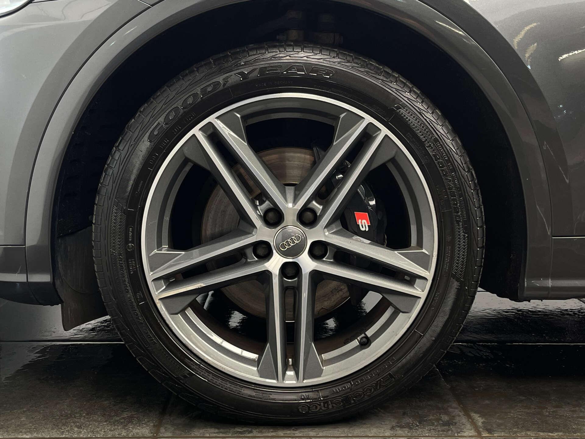 Audi SQ5 view 47