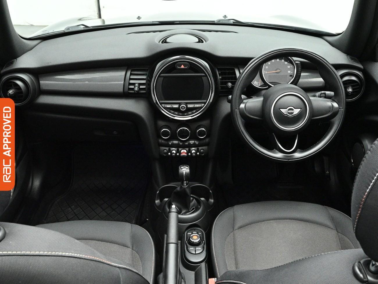 Mini Convertible view 2