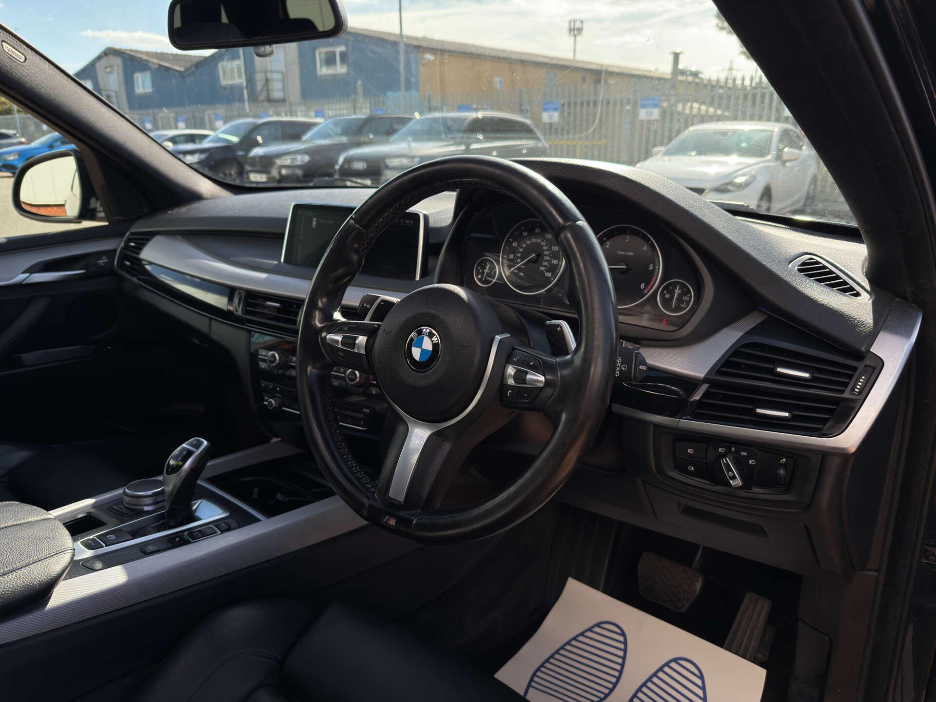 BMW X5 view 17