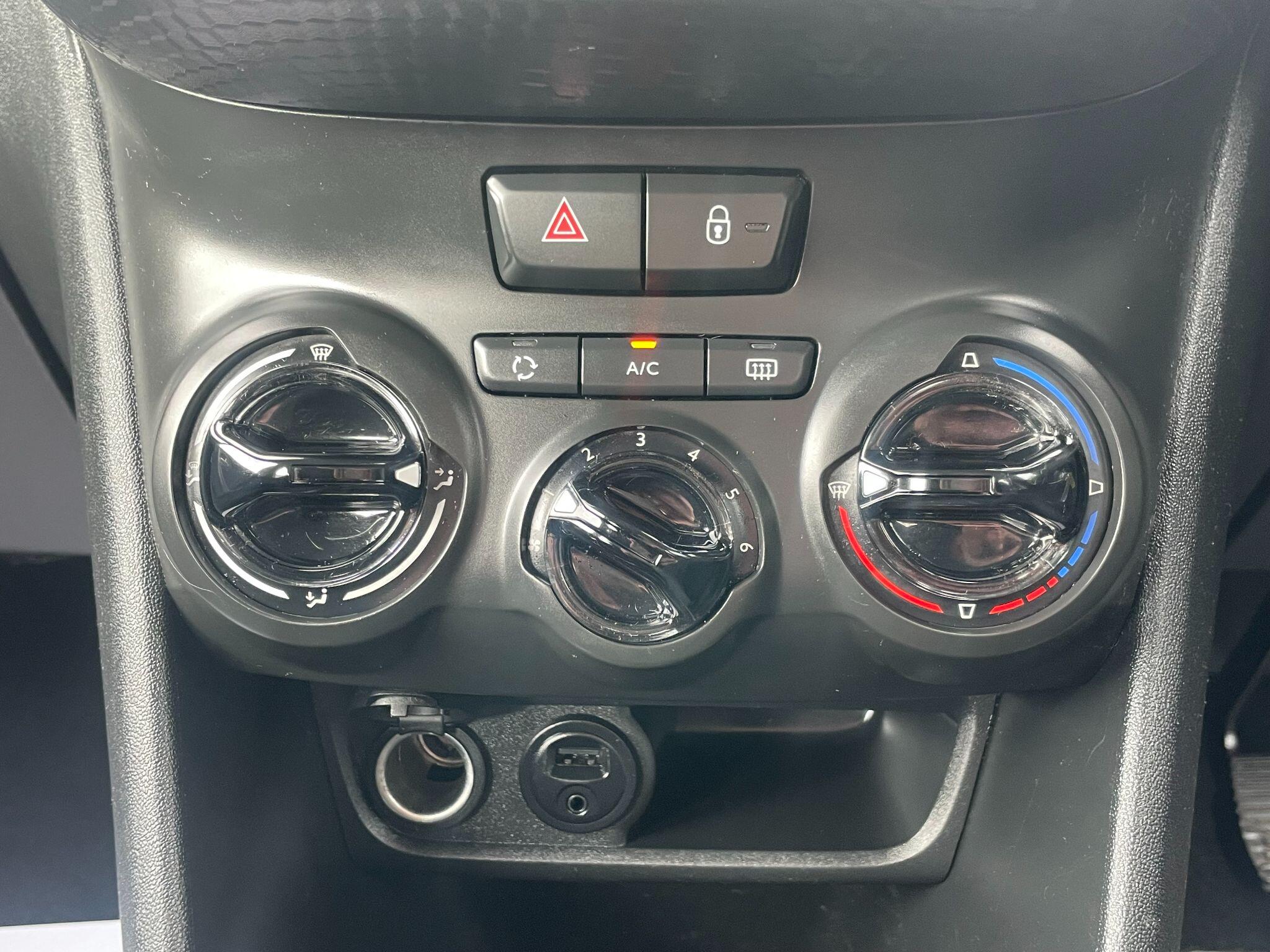 Peugeot 2008 view 27