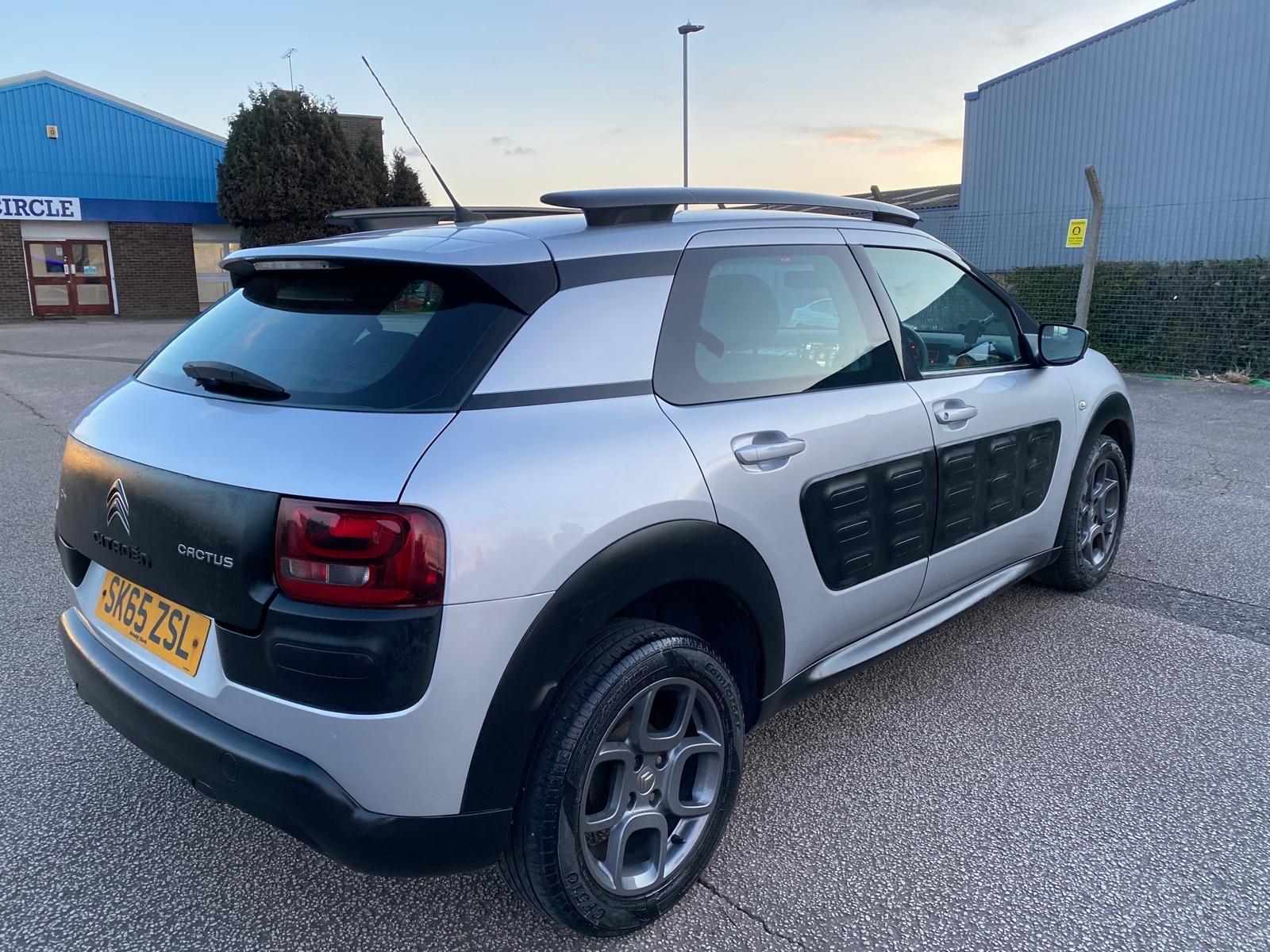 Citroen C4 Cactus view 7
