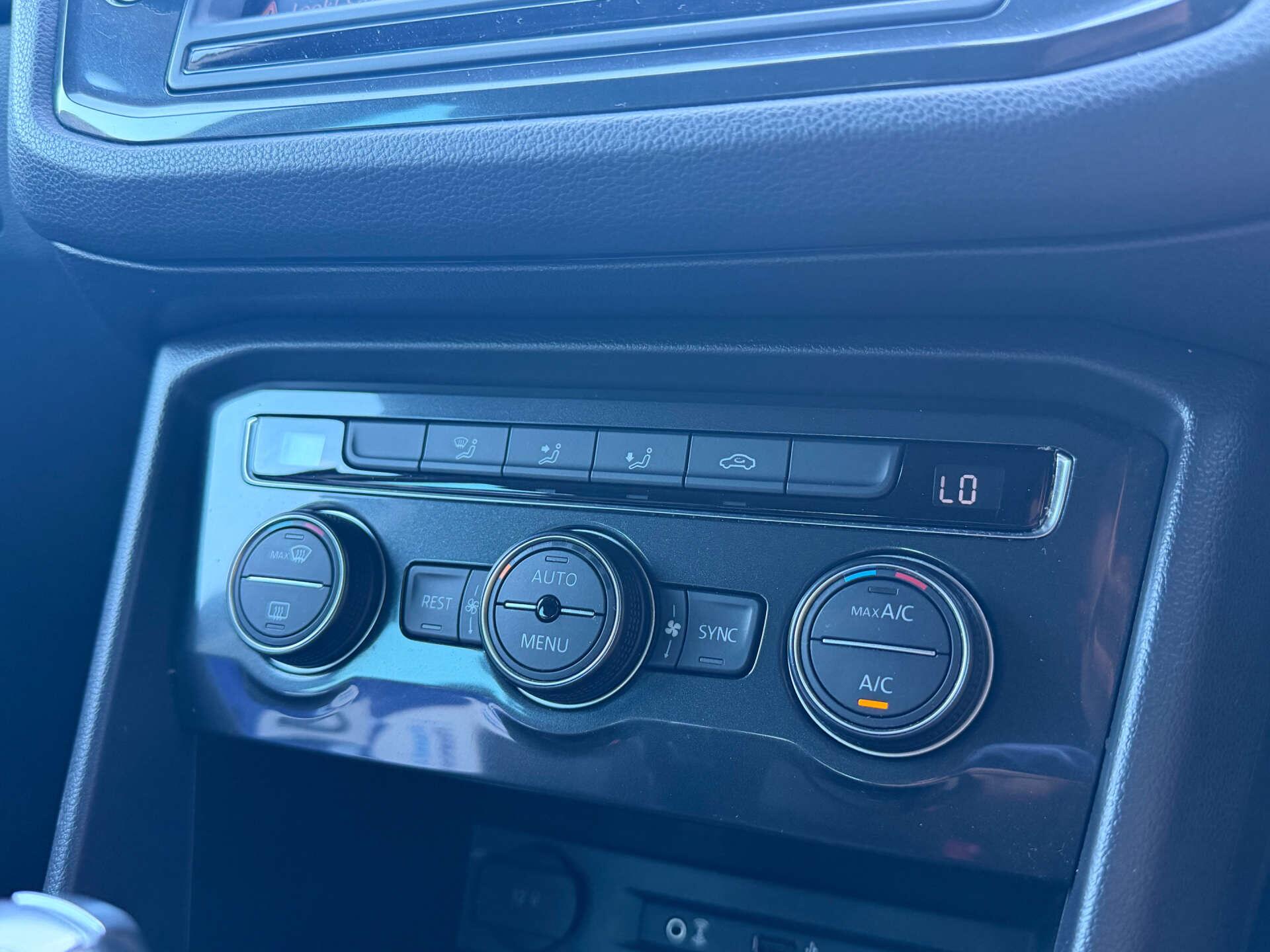Volkswagen Tiguan view 17