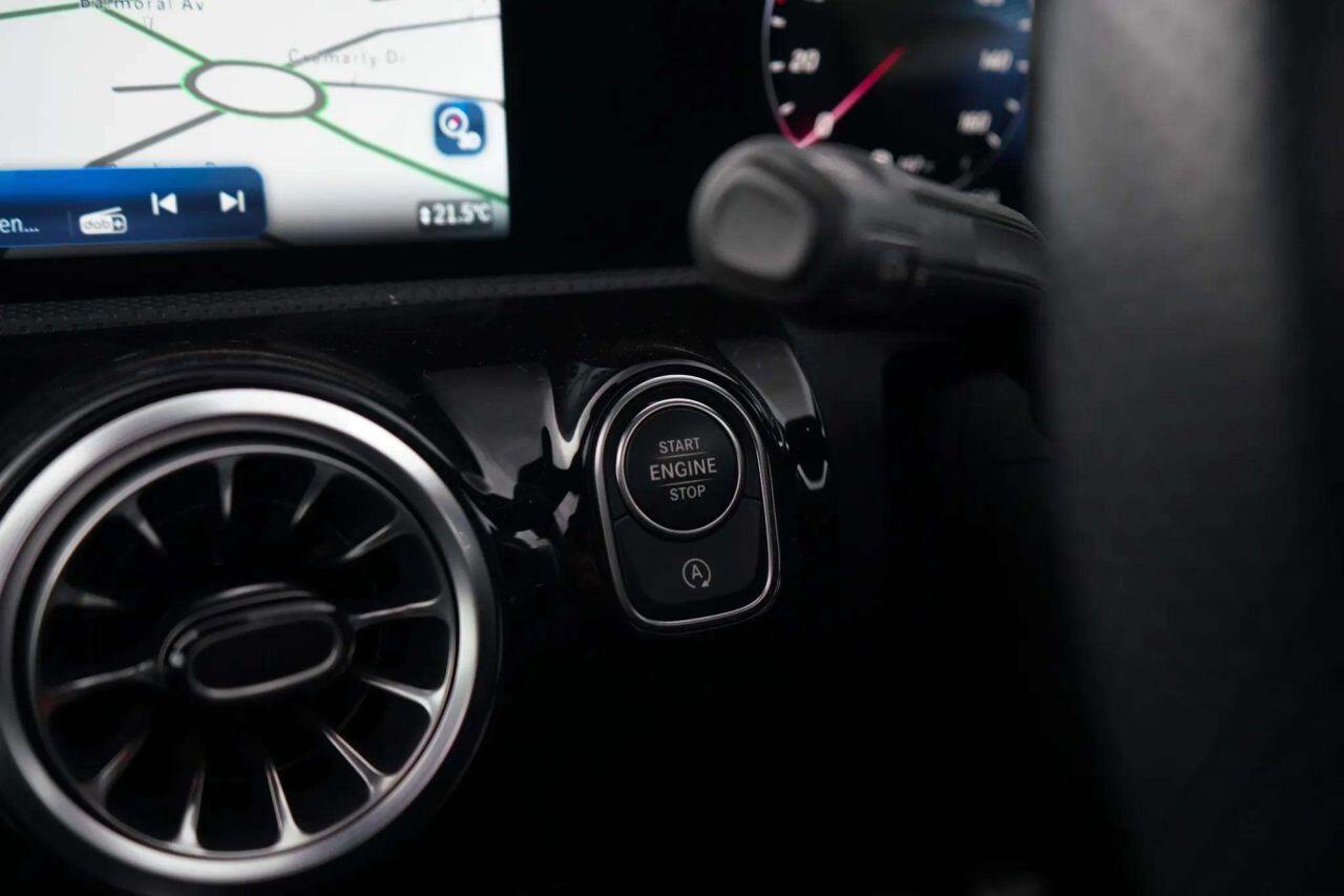 Mercedes-Benz Cla view 34
