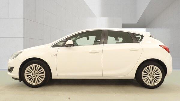 Vauxhall Astra view 6