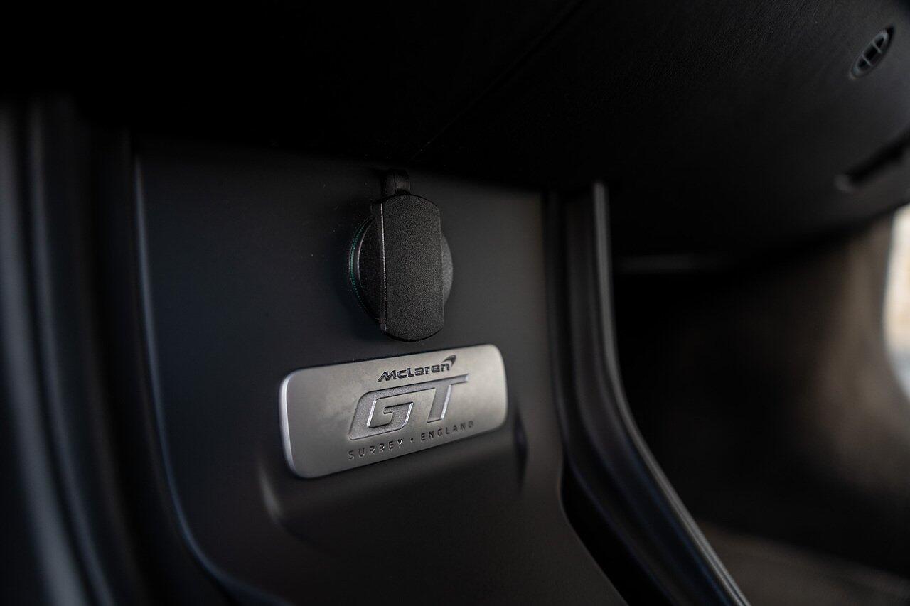 McLaren GT view 76