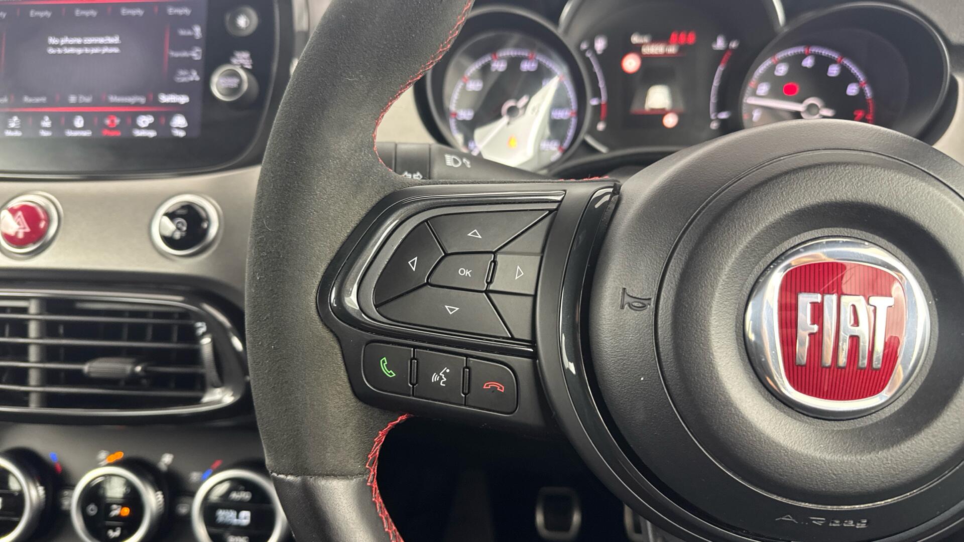 Fiat 500X view 37