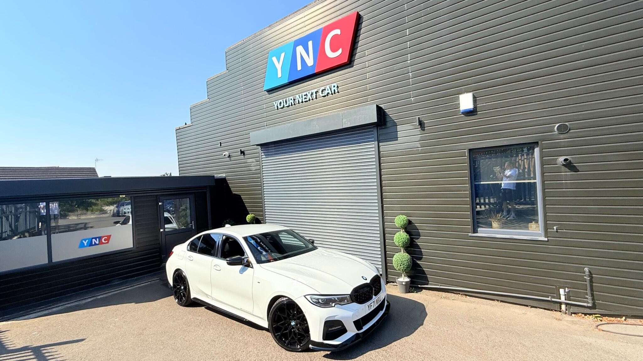 BMW 3 Series view 5
