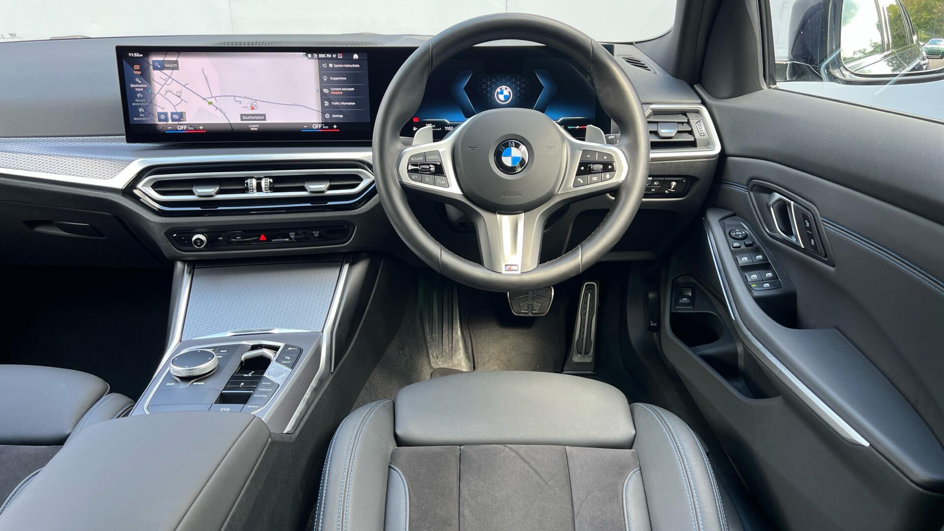 BMW 3 Series view 5