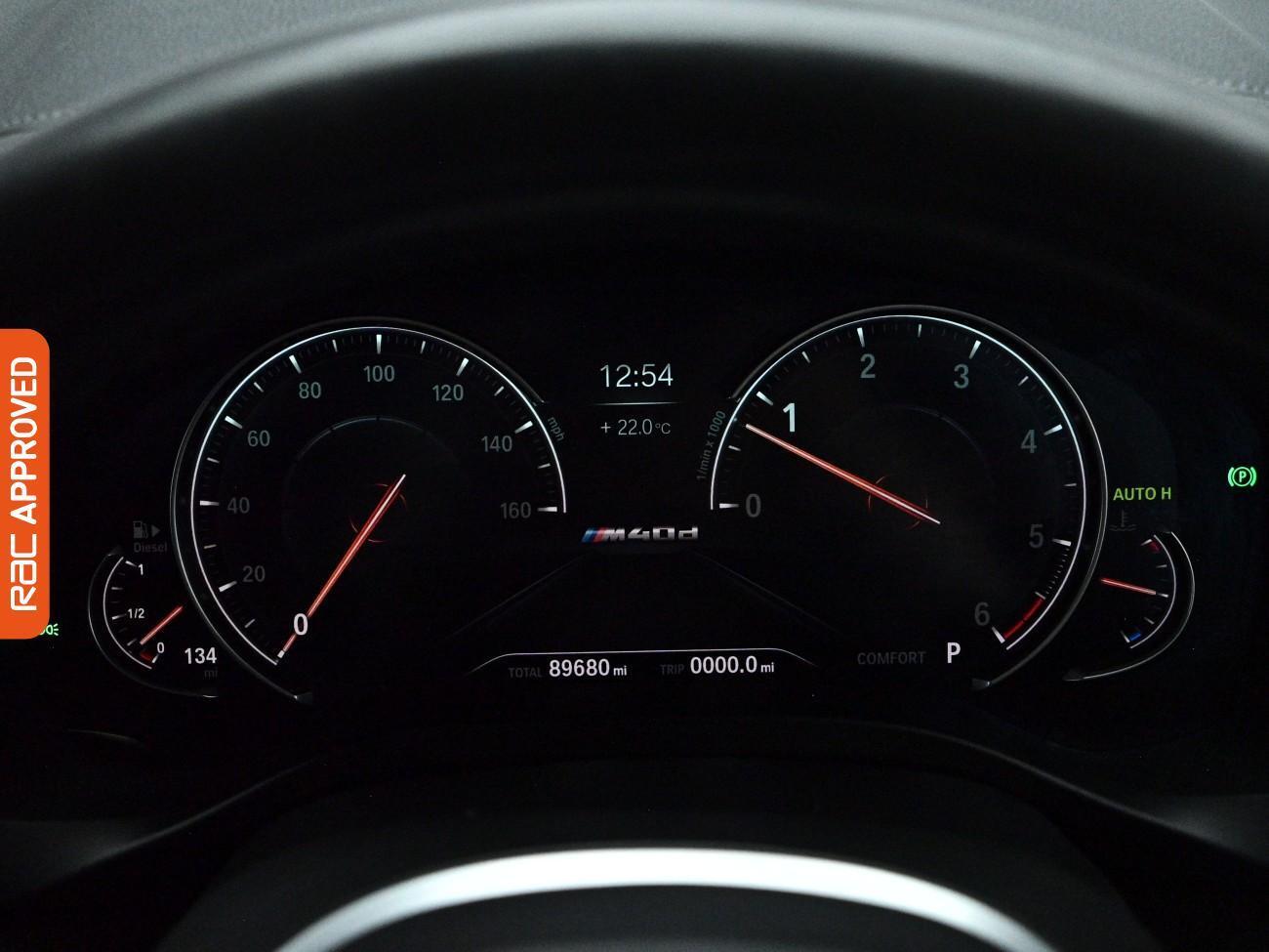 BMW X3 view 11
