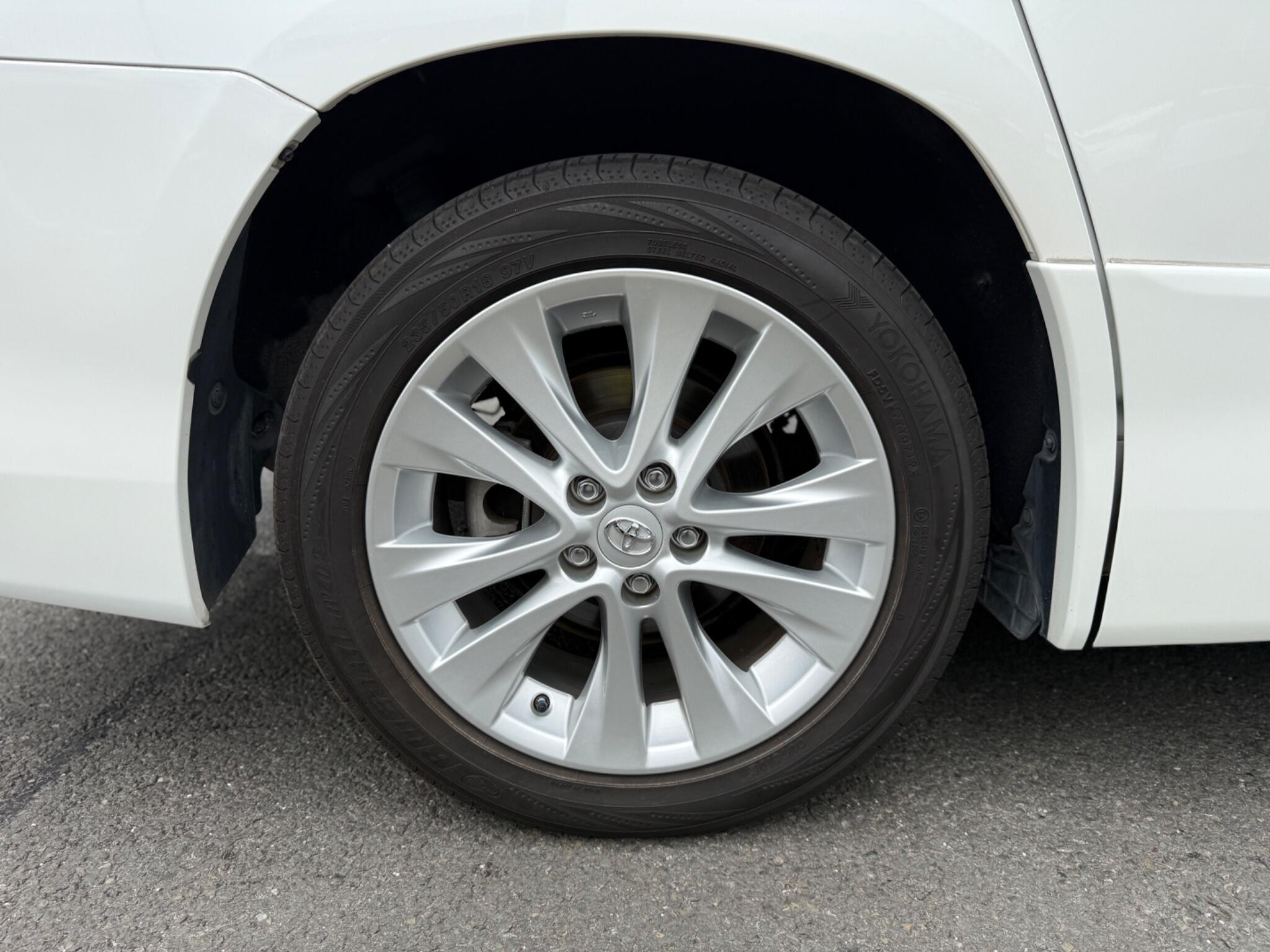 Toyota Vellfire view 23
