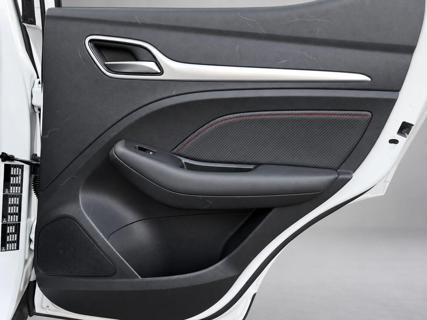 MG ZS view 30