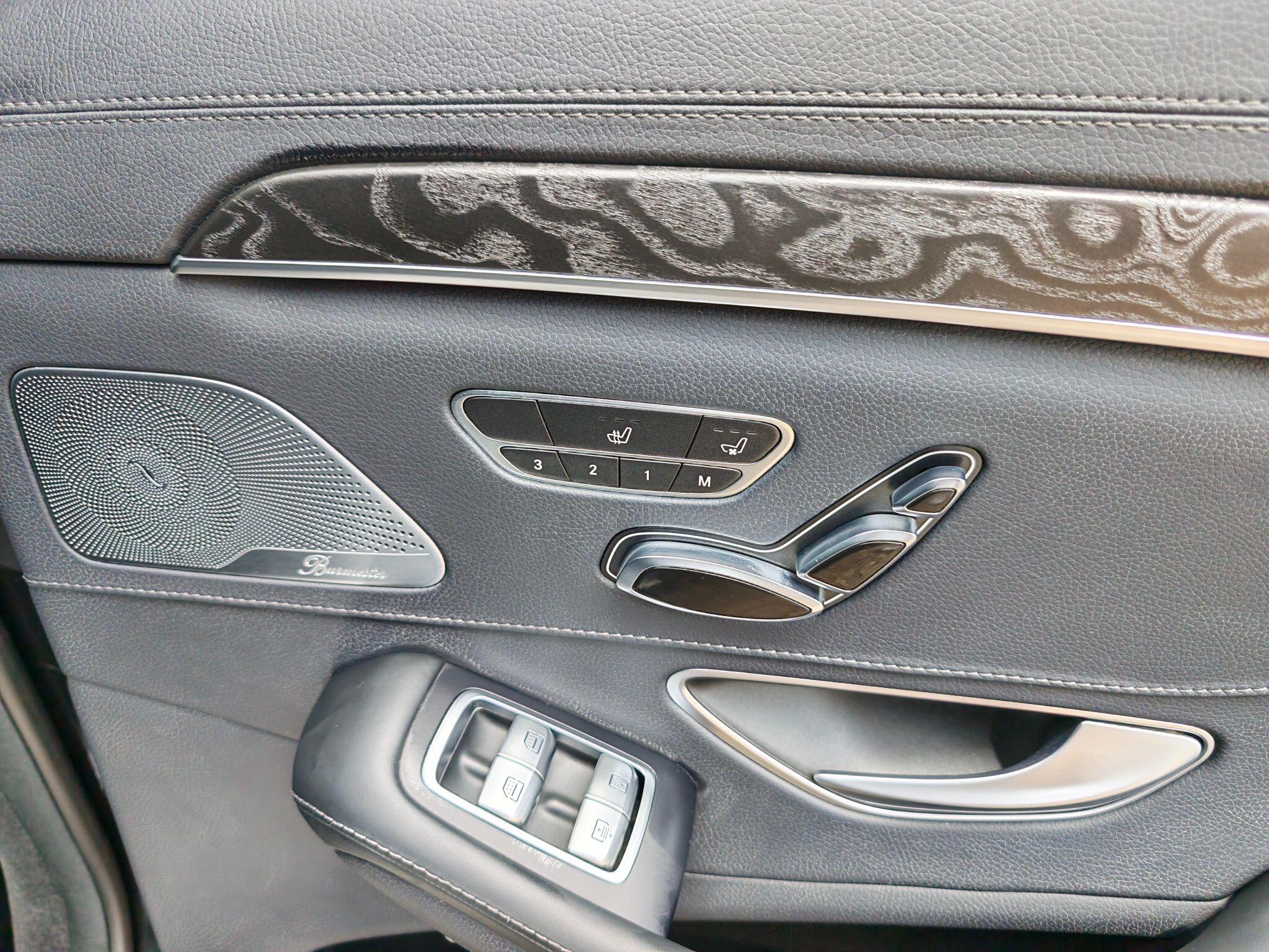 Mercedes-Benz S Class view 35