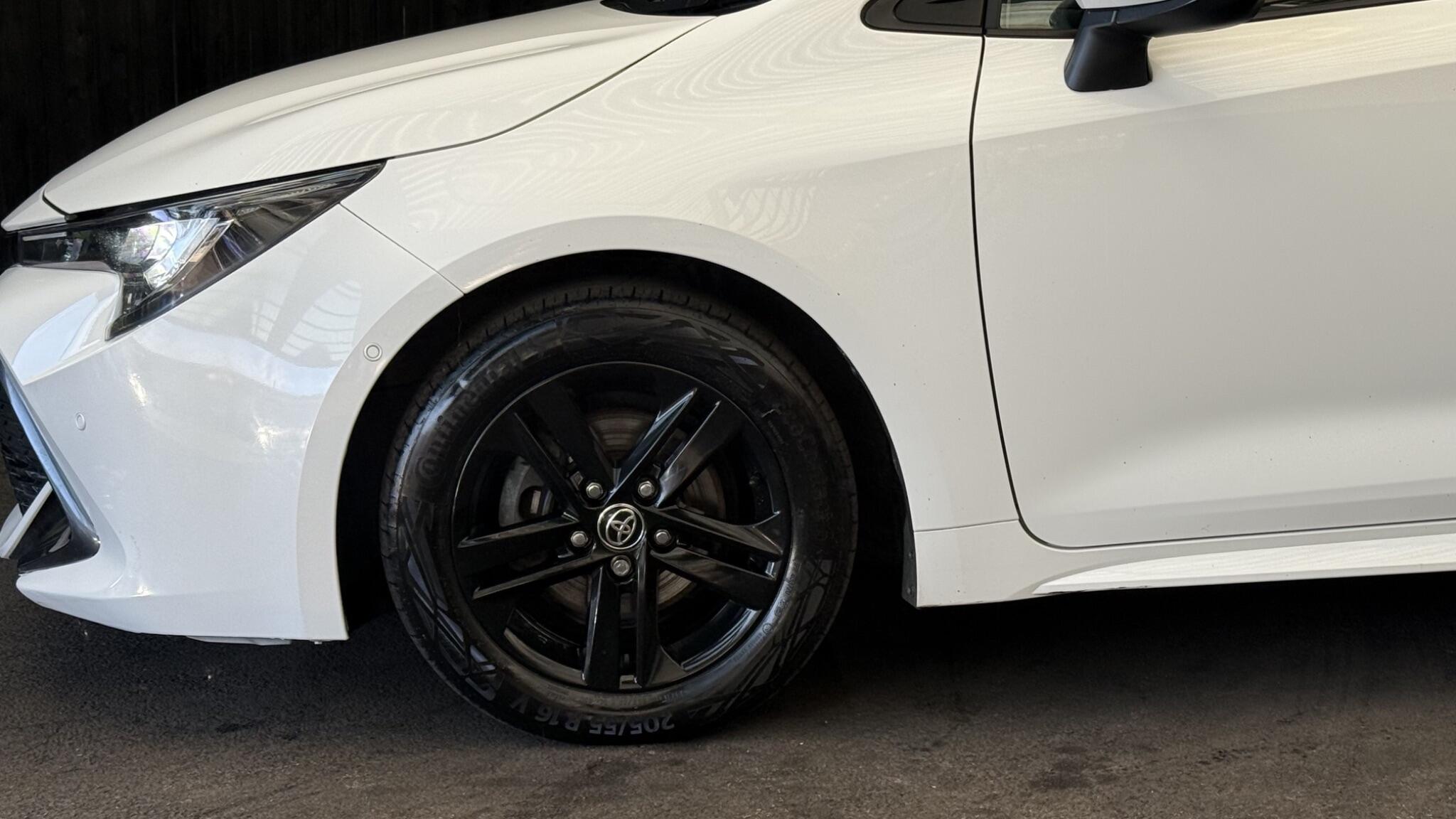 Toyota Corolla view 8