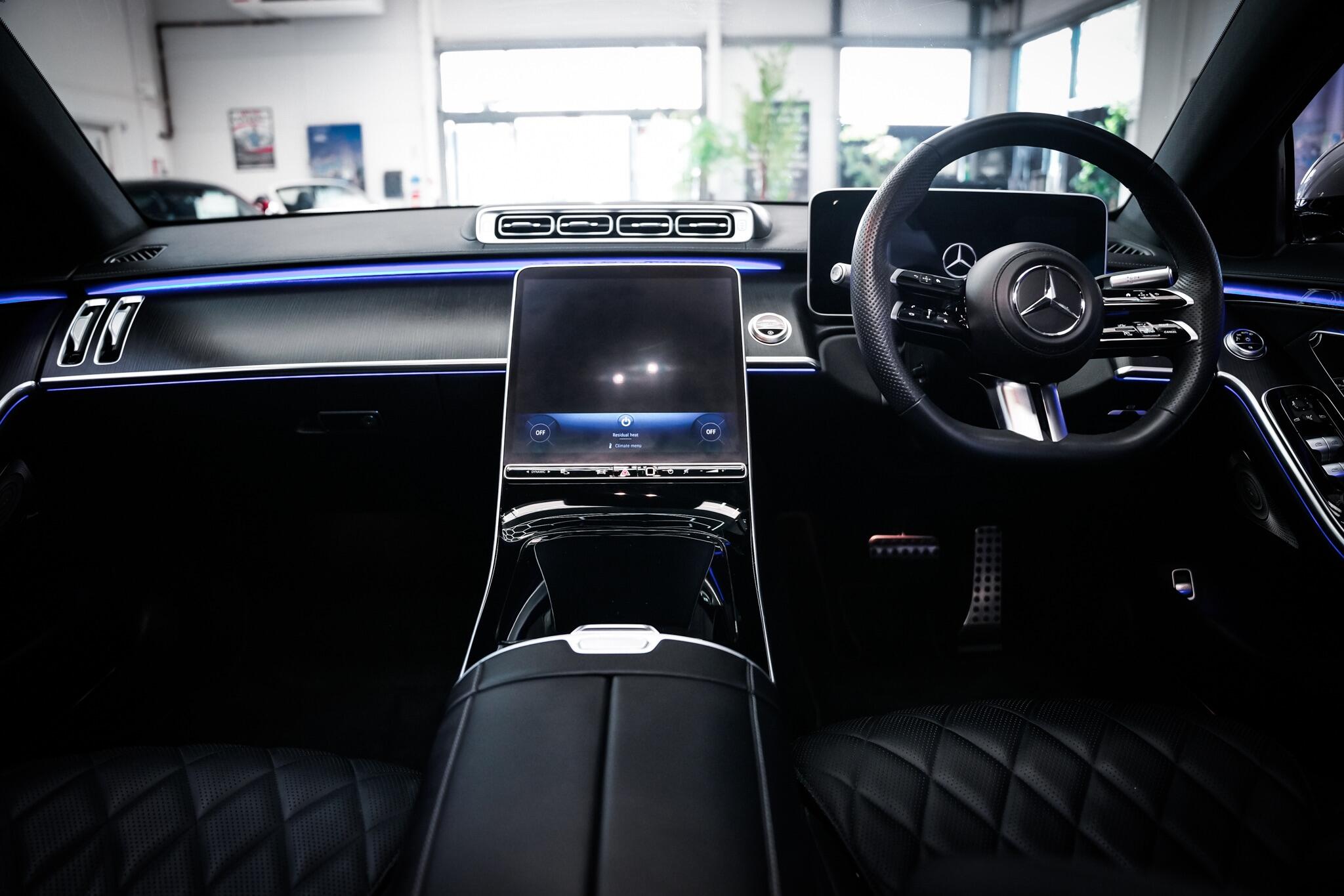 Mercedes-Benz S-Class view 21
