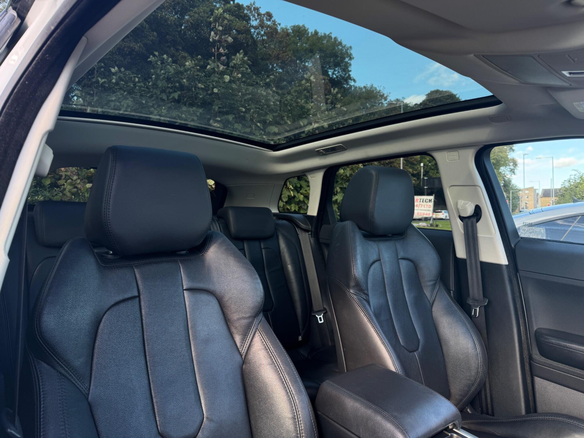 Land Rover Range Rover Evoque view 56