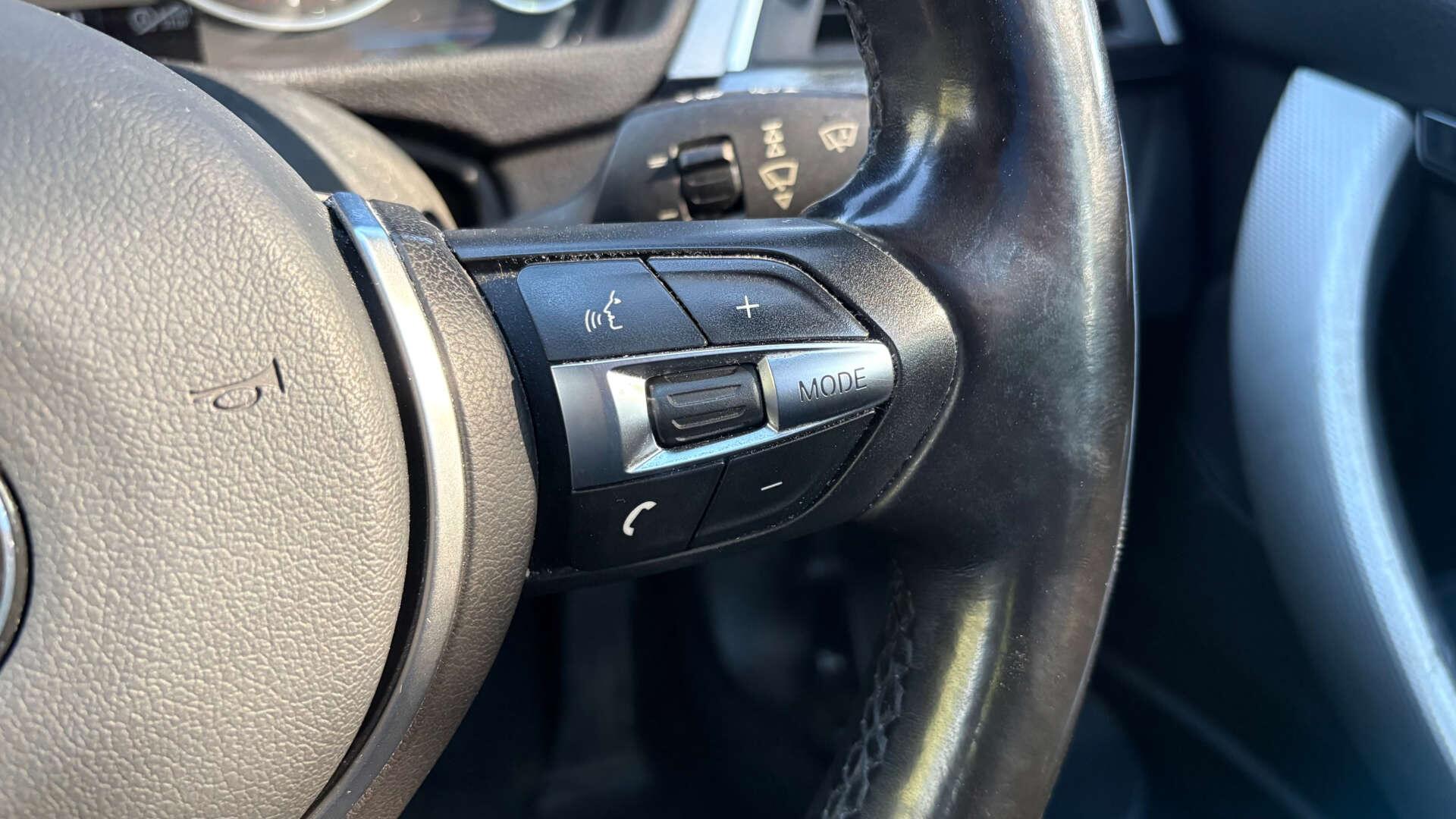 BMW 3 Series view 19
